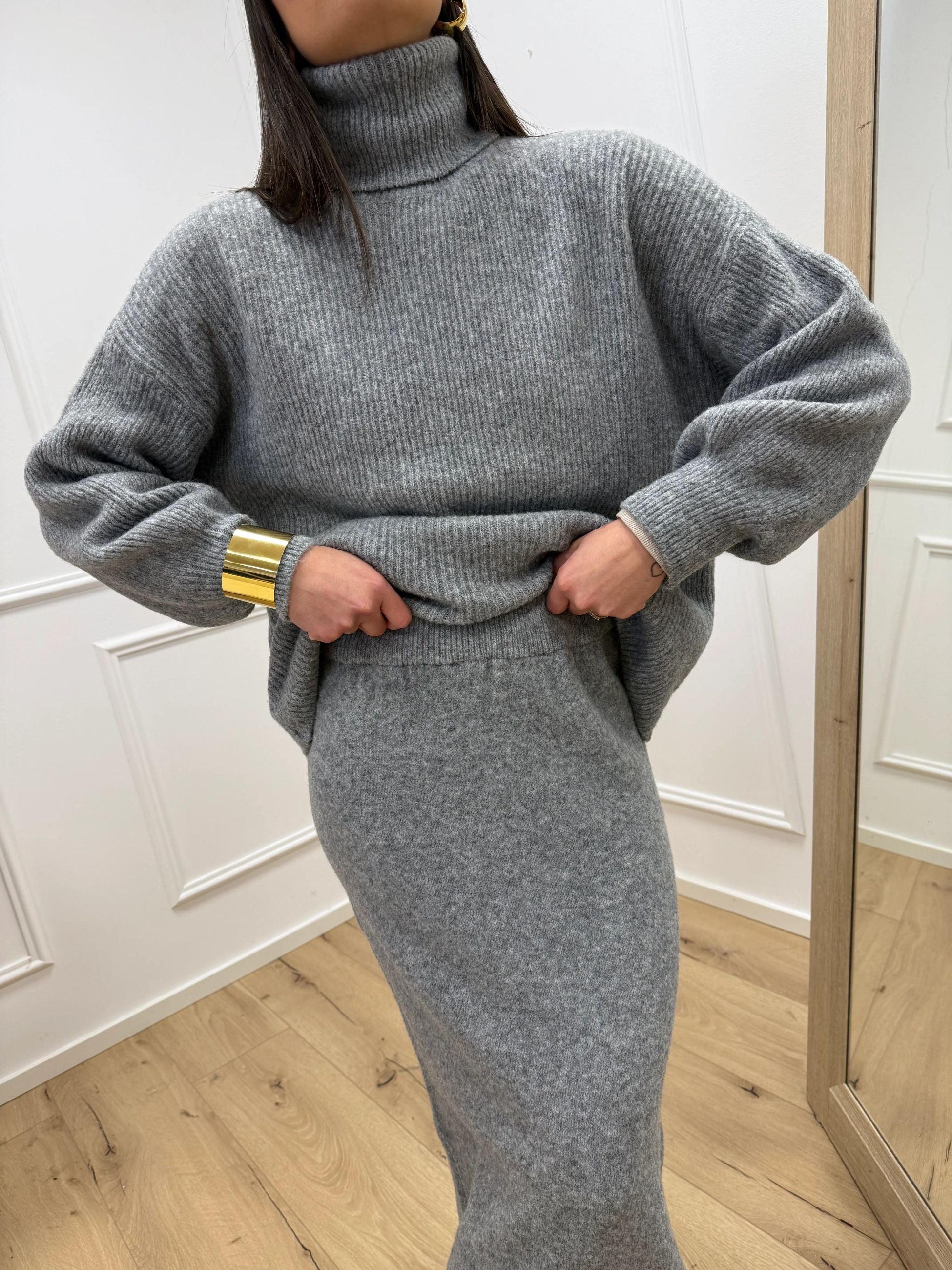 Set coordinato maglia e gonna grigio - HaveOne