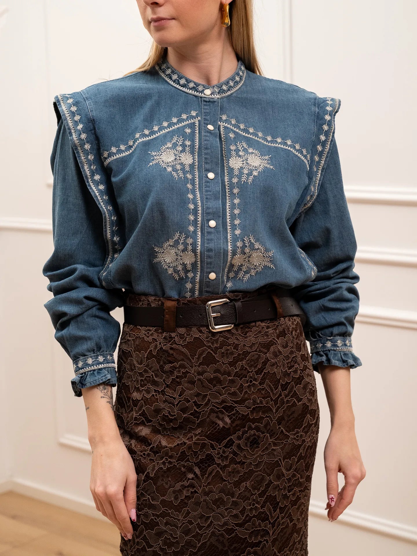 Camicia in denim con ricami burro - Tensione In