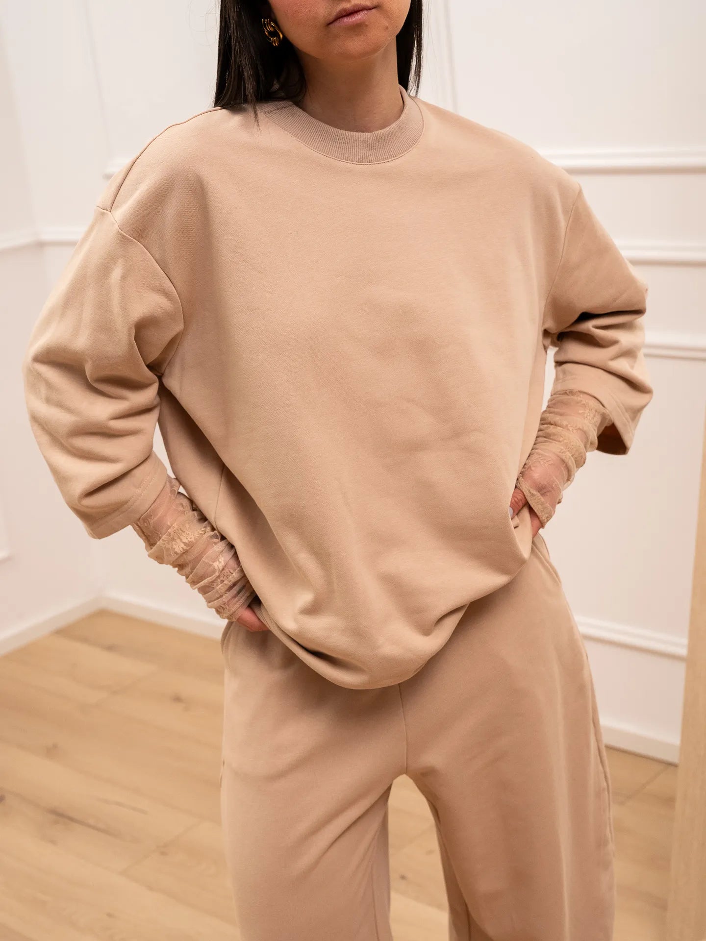 Felpa Mina sabbia con manica in pizzo - You Decide