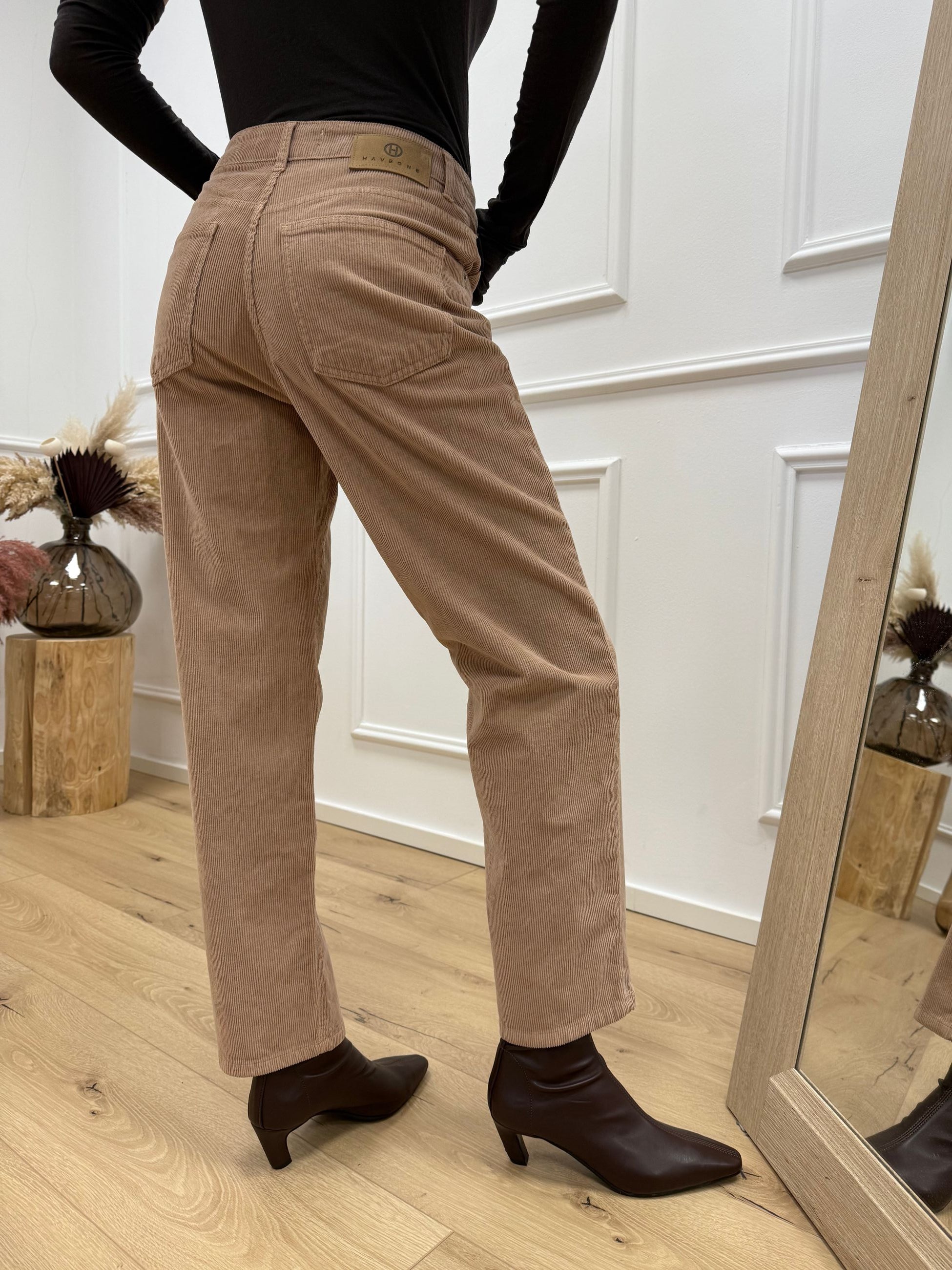 Pantaloni Louis beige a costina di velluto - HaveOne