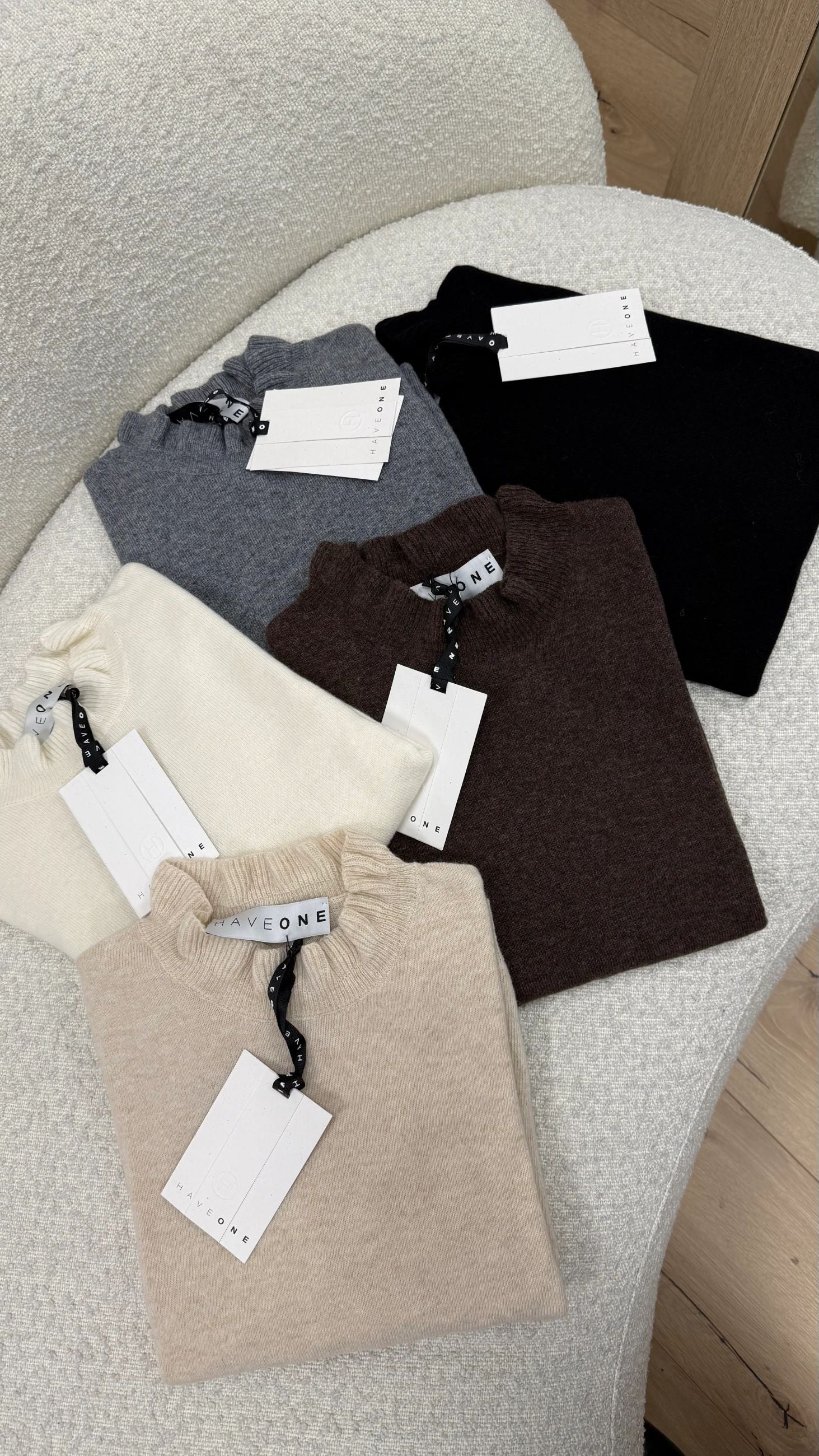 Maglia collo rouches moro 80% lana - HaveOne