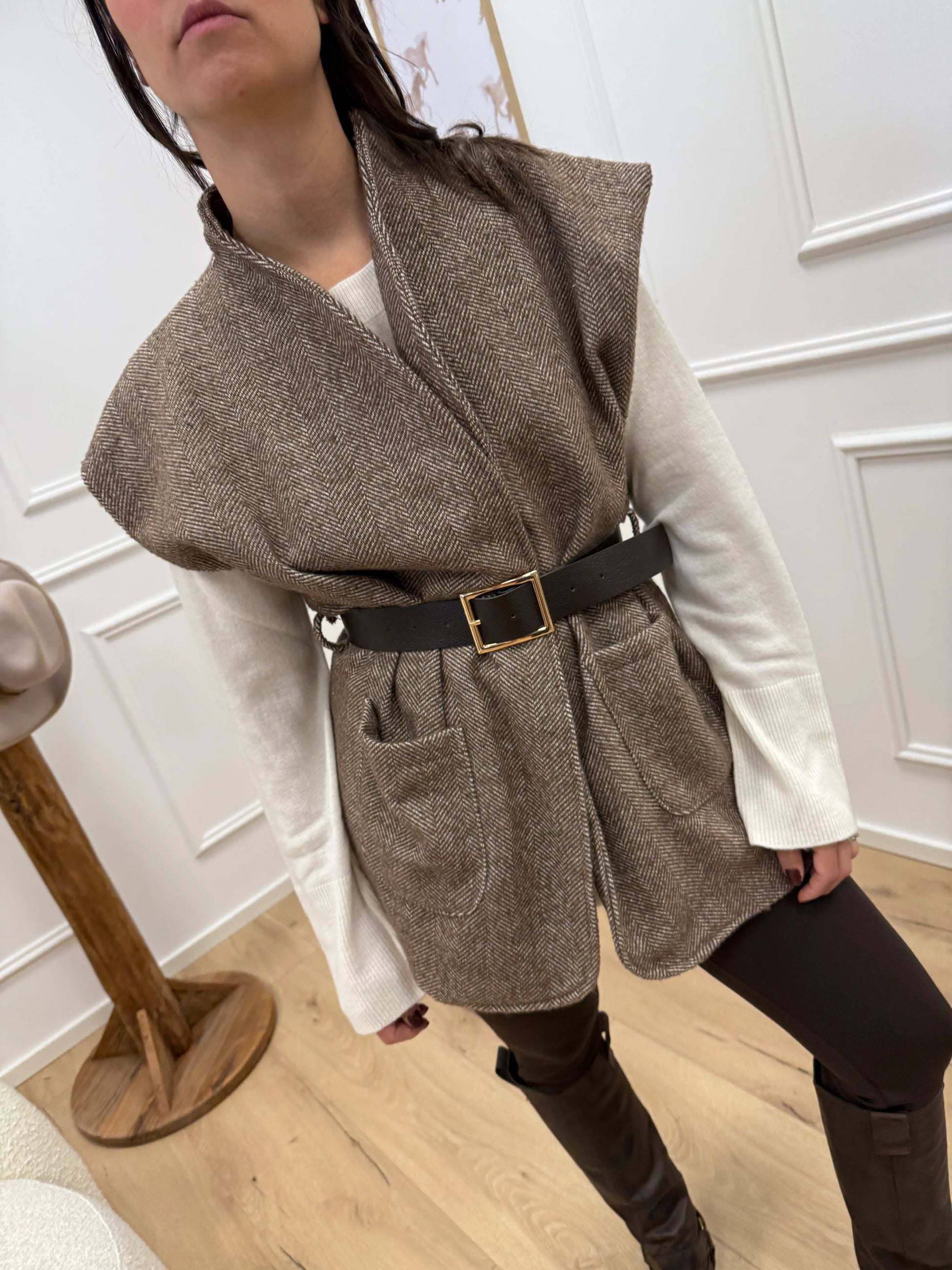 Gilet spigato caffè con cintura - HaveOne