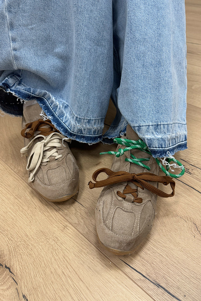 Sneakers taupe con lacci bicolore - Divine Follie