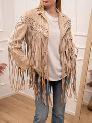 Giacca in suede beige con frange e borchie - HaveOne