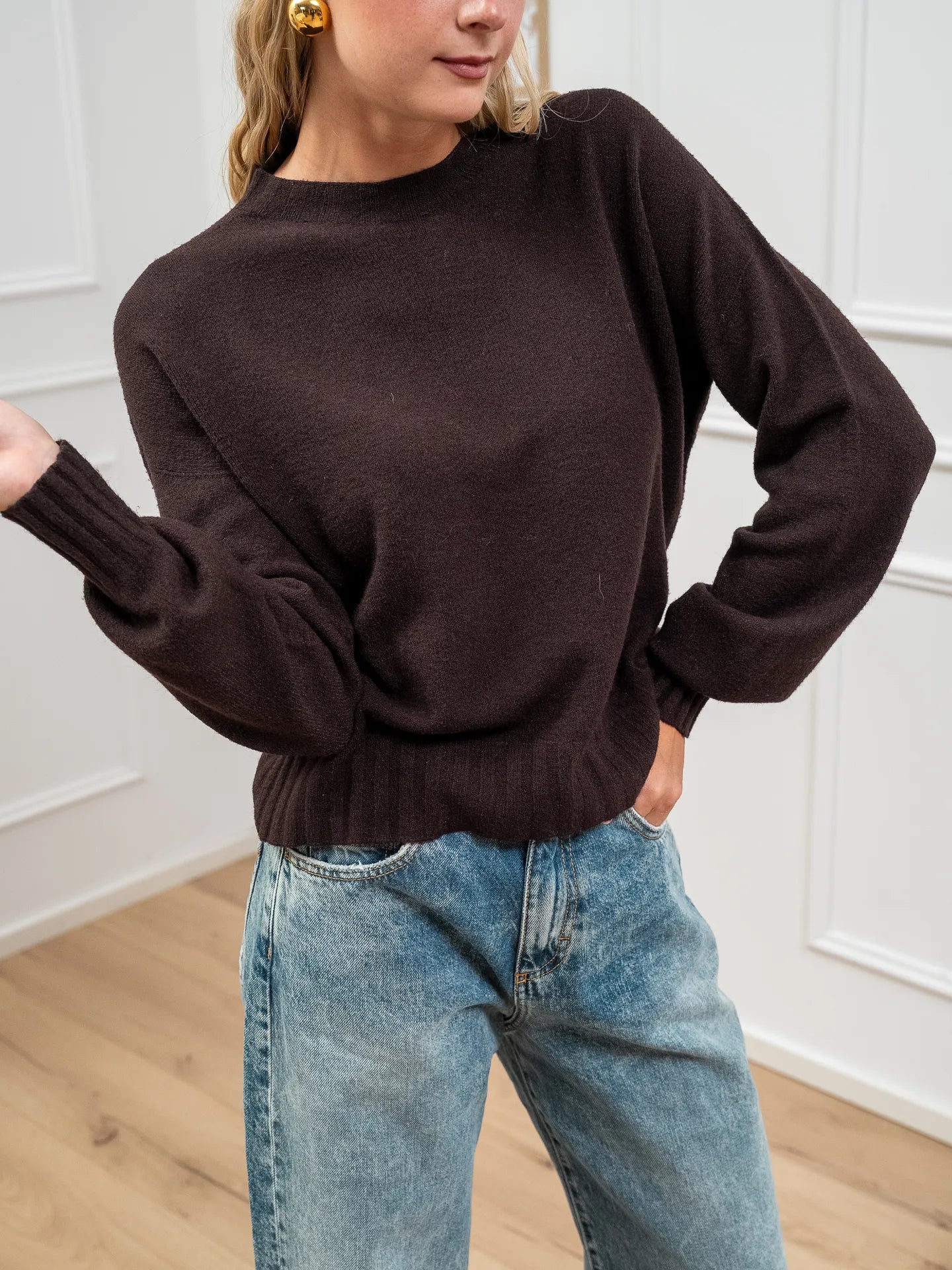 Maglione basic girocollo mogano in viscosa - Kontatto
