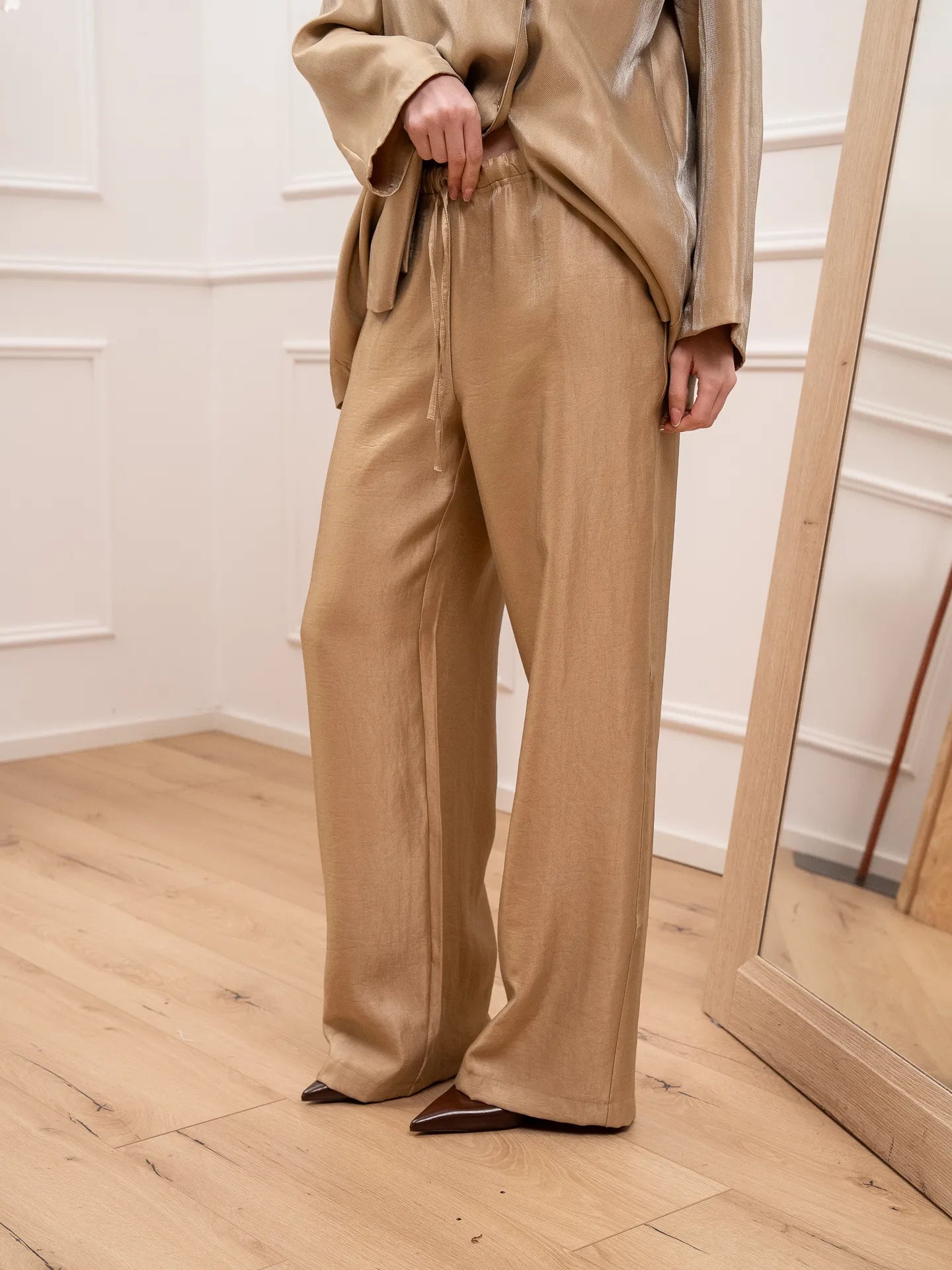 Pantaloni spalmati oro con coulisse - Philia Loft