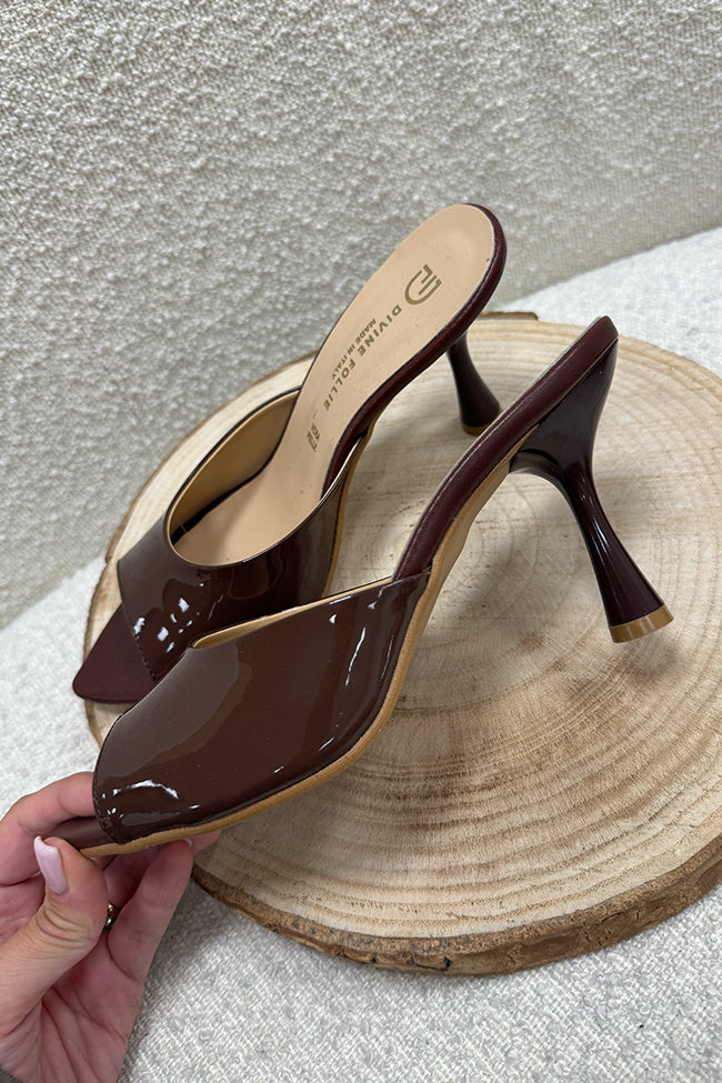 Sandali sabot vernice moro in pelle - Divine Follie