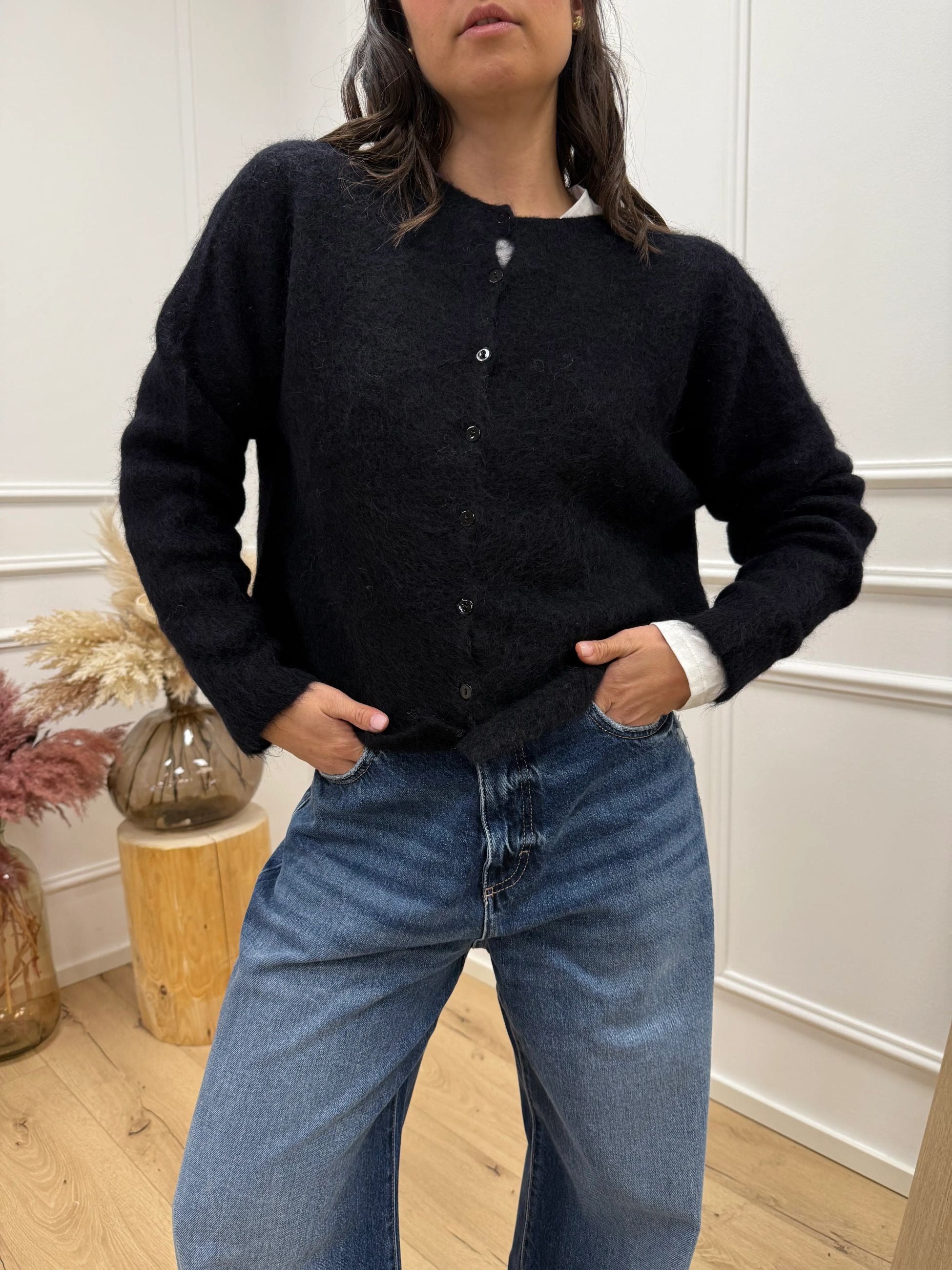 Cardigan soffice nero in alpaca - Kontatto