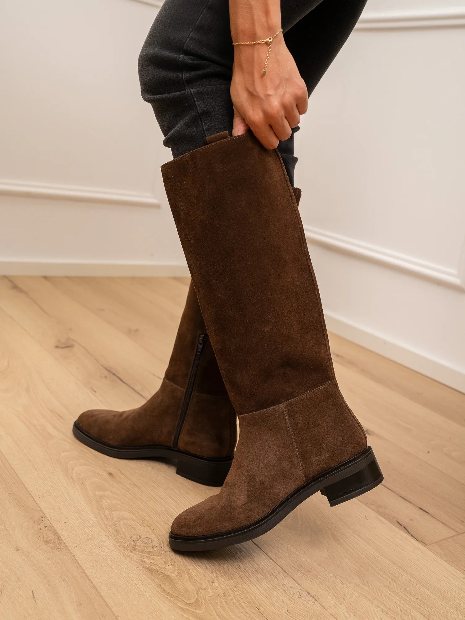 Stivale equestre scamosciato moro - Divine Follie