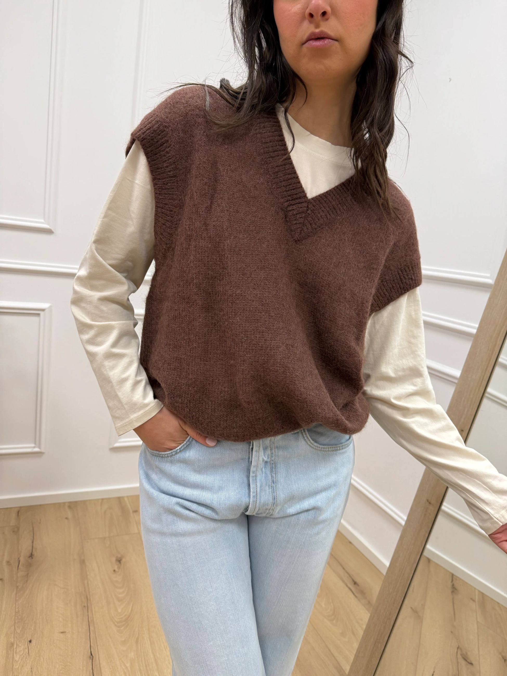 Gilet scollo a v cioccolato misto lana - HaveOne