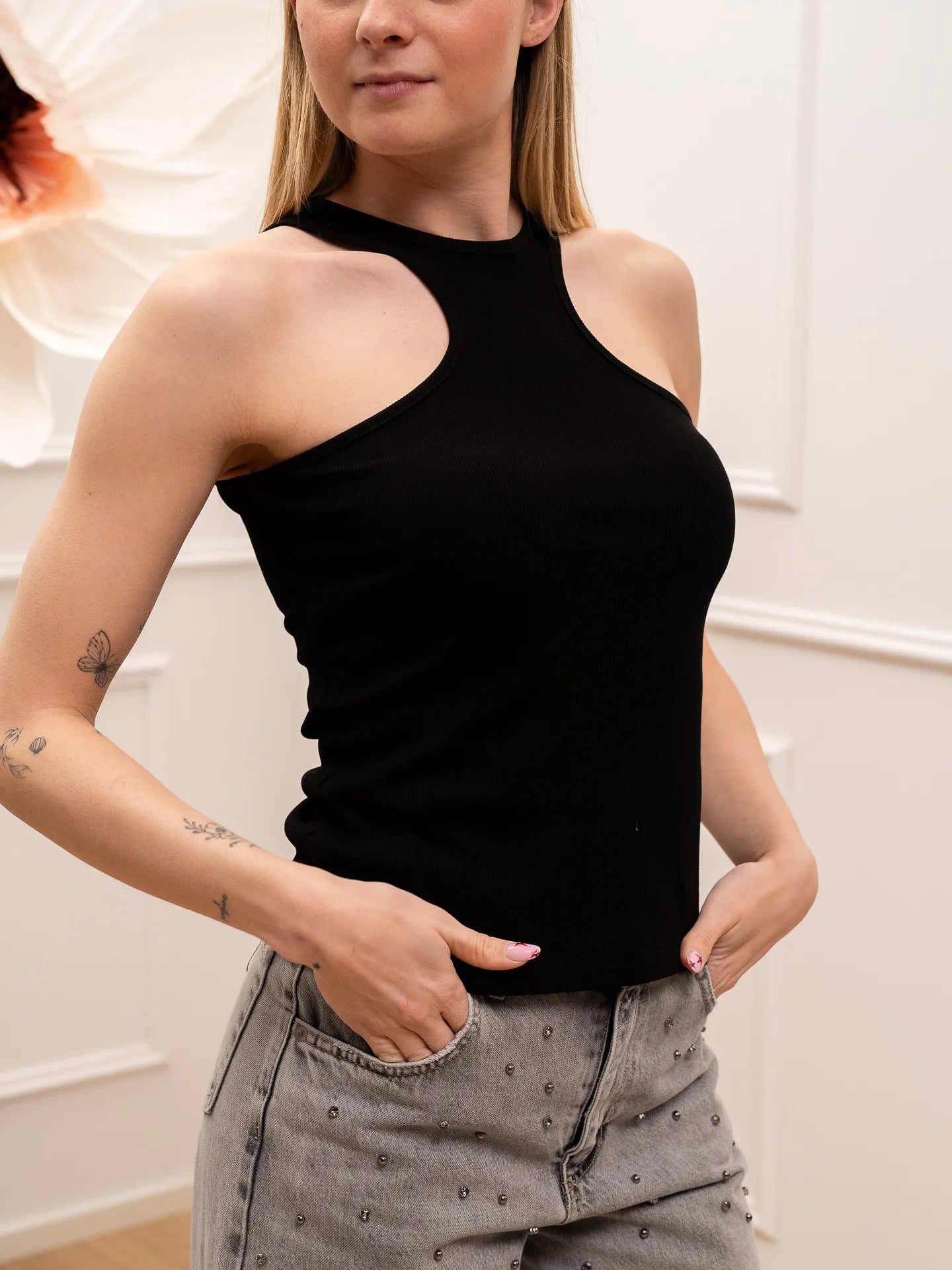 Top a costine nero scollo america - You Decide