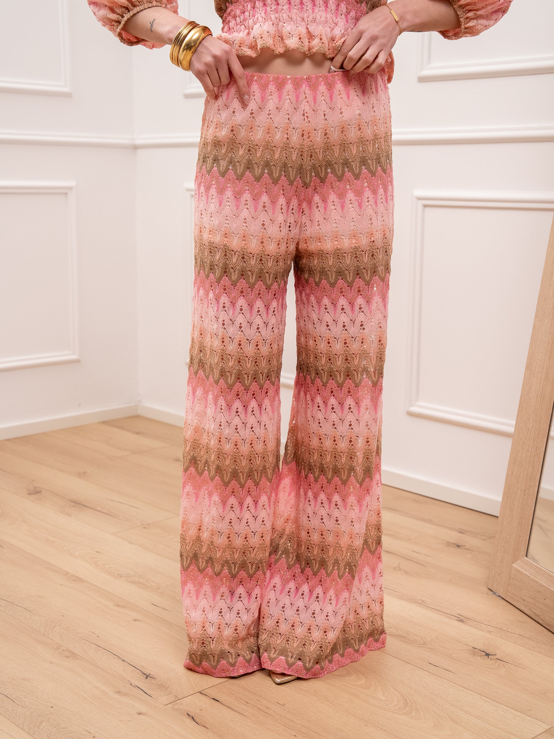 Pantaloni crochet rosa filo lamè oro - Tensione In