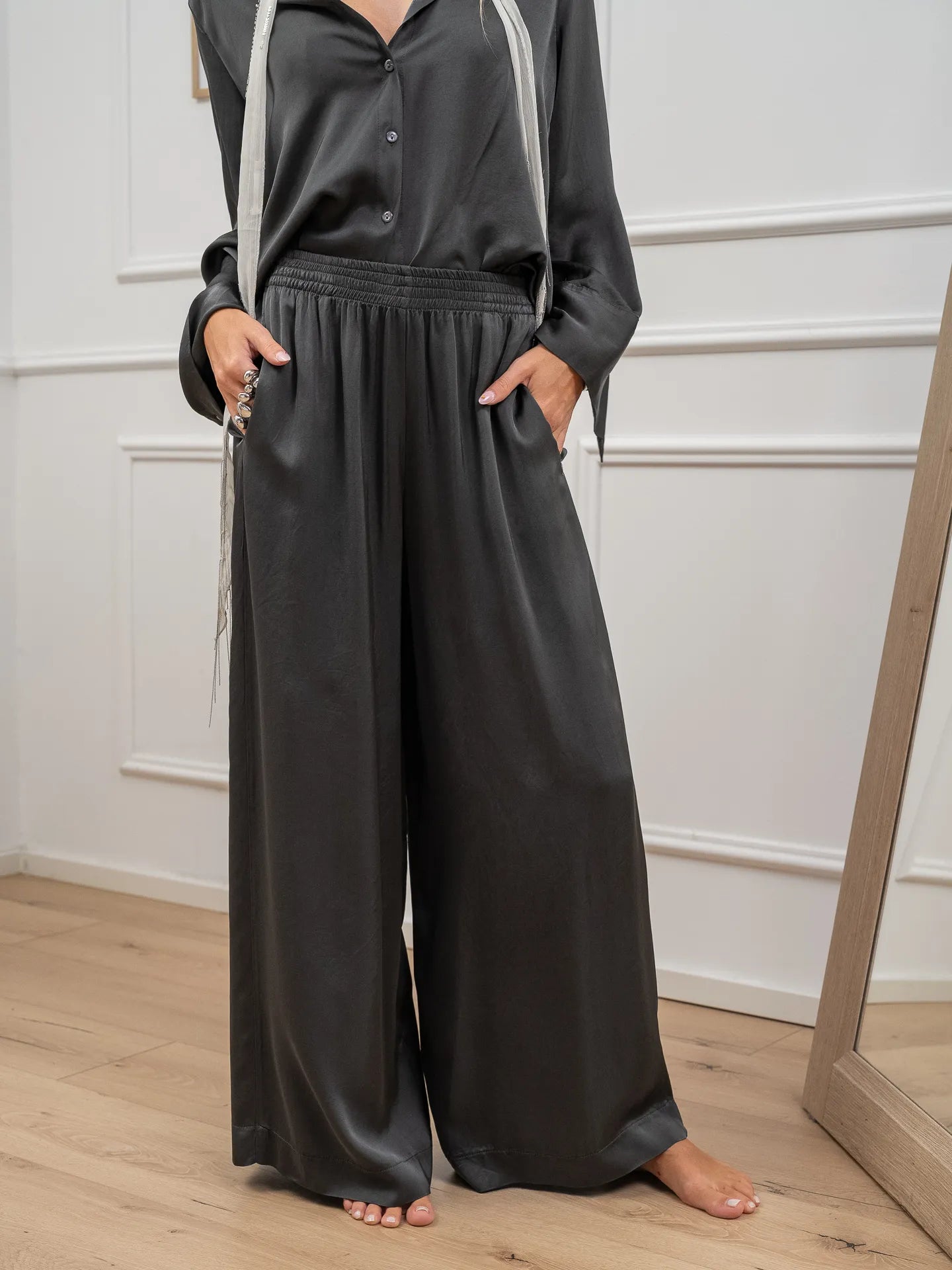 Pantaloni piombo satinati in viscosa - Vicolo