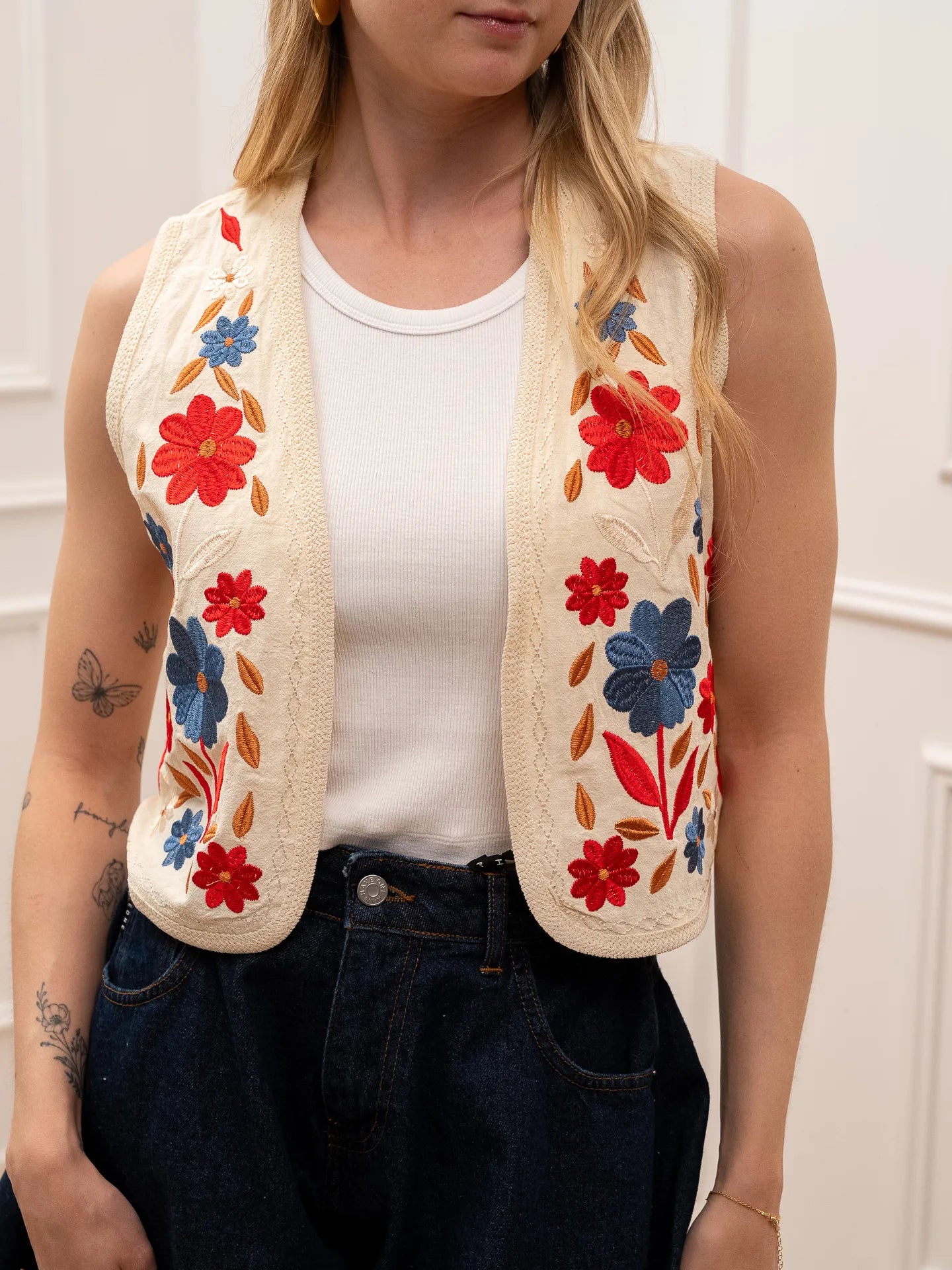 Gilet crop burro con ricami multicolor - HaveOne