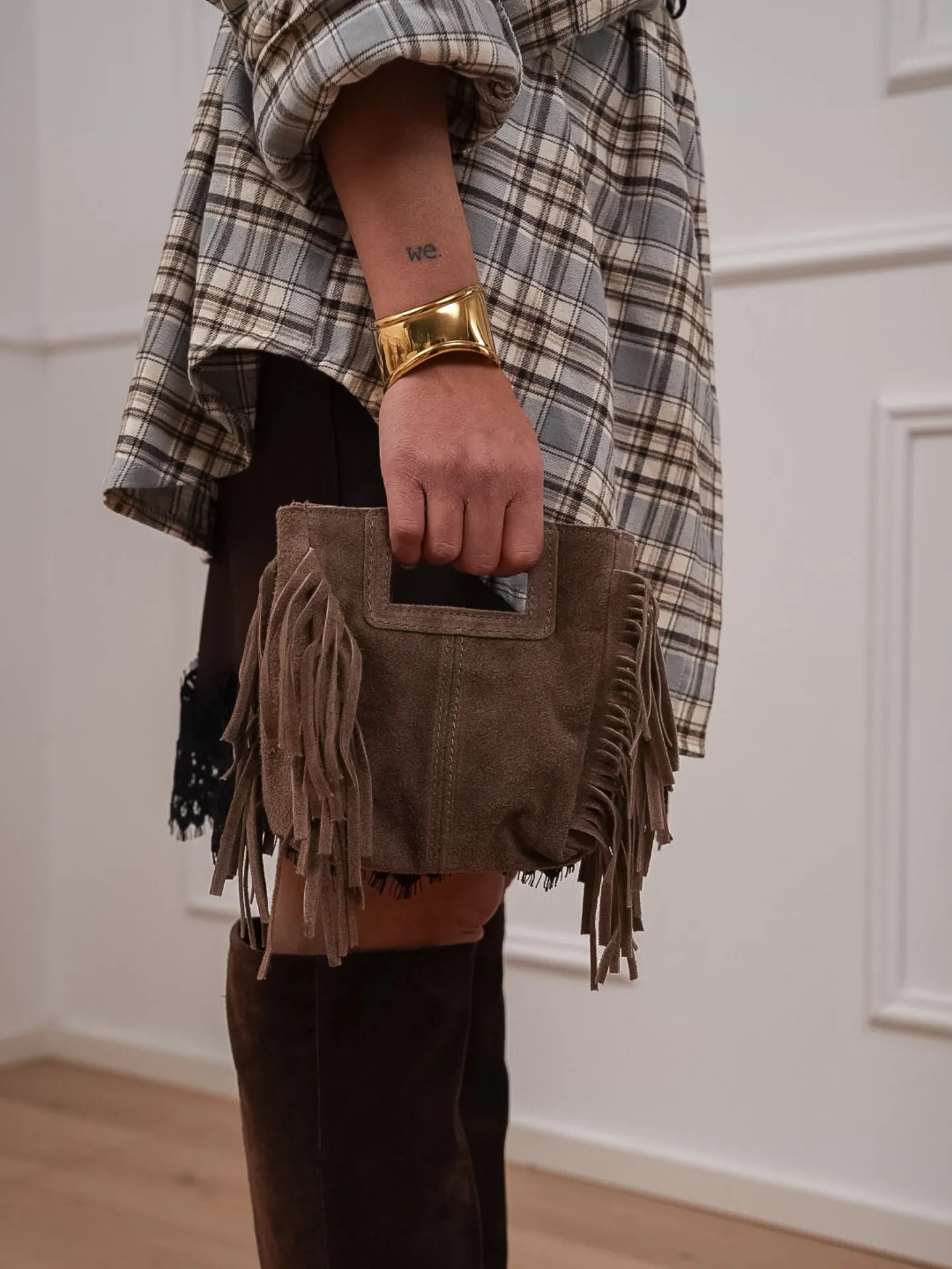 Borsa mini scamosciata tortora con frange - HaveOne