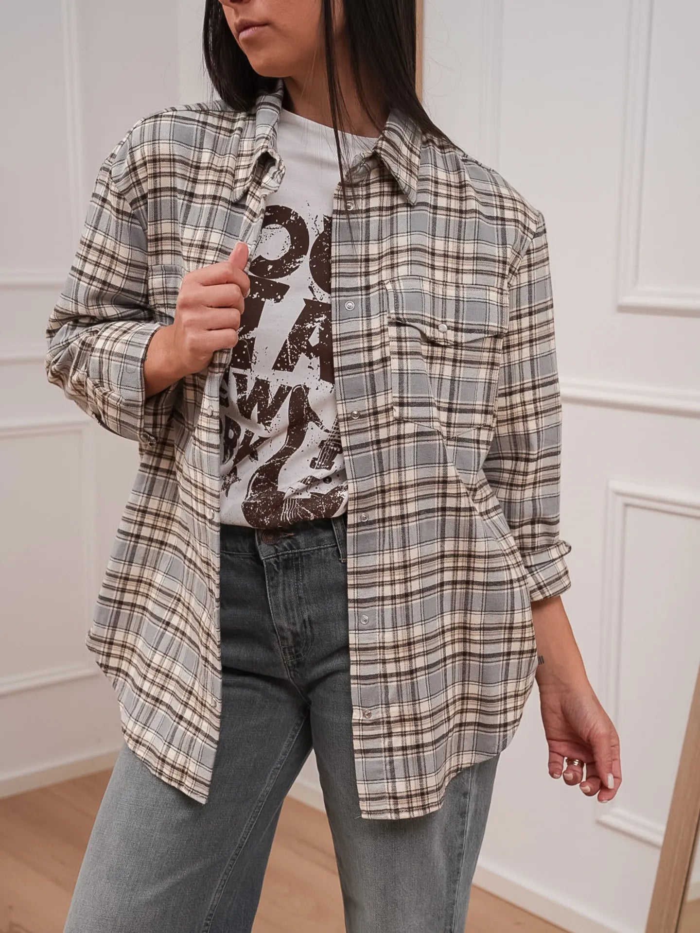 Camicia e t shirt in flanella check grigia - Tensione In