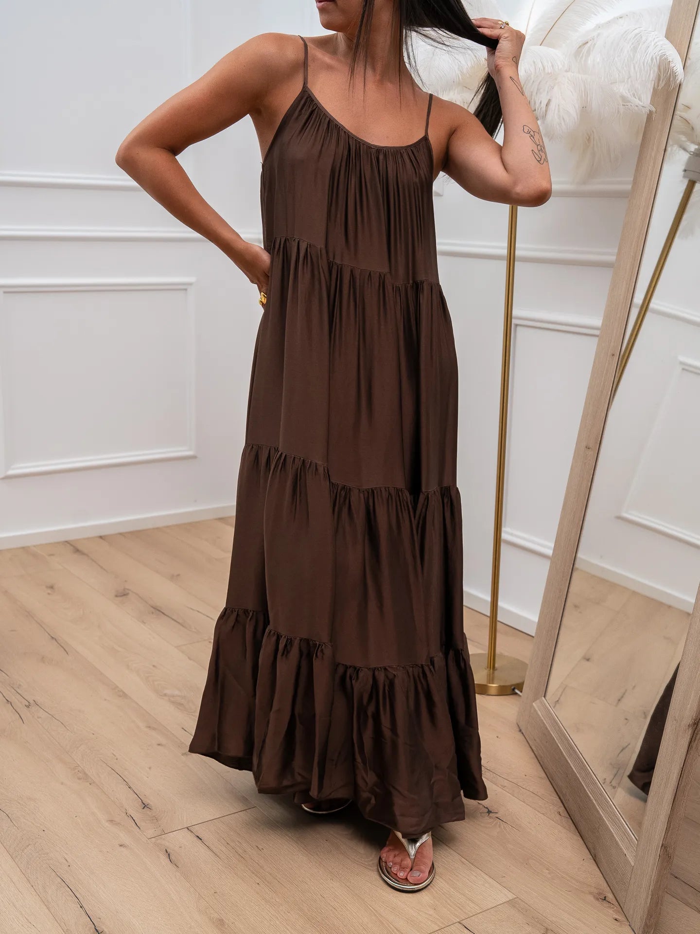 Vestito cioccolato con balze in viscosa - Vicolo