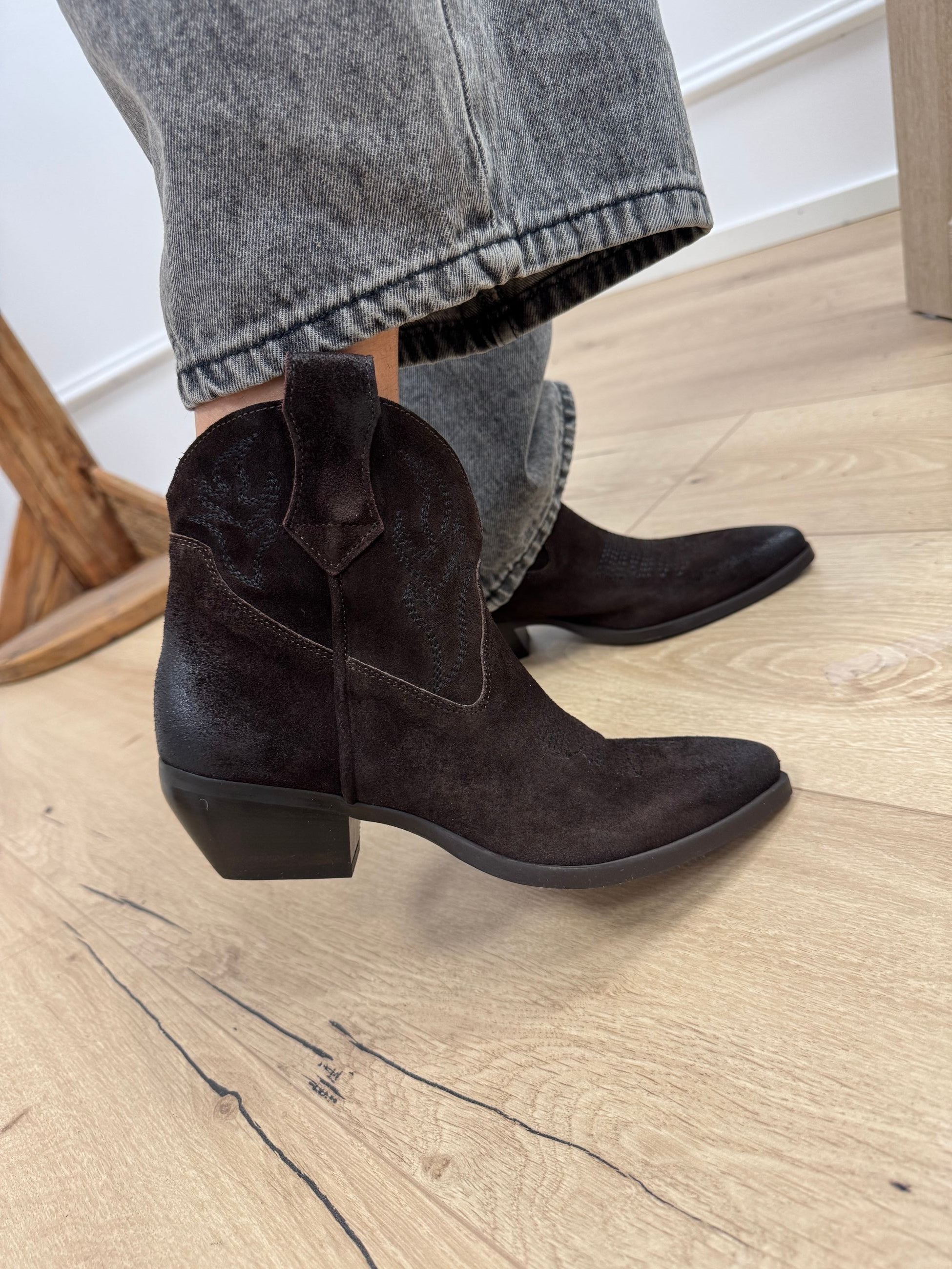 Texano basso moro con ricami - Divine Follie