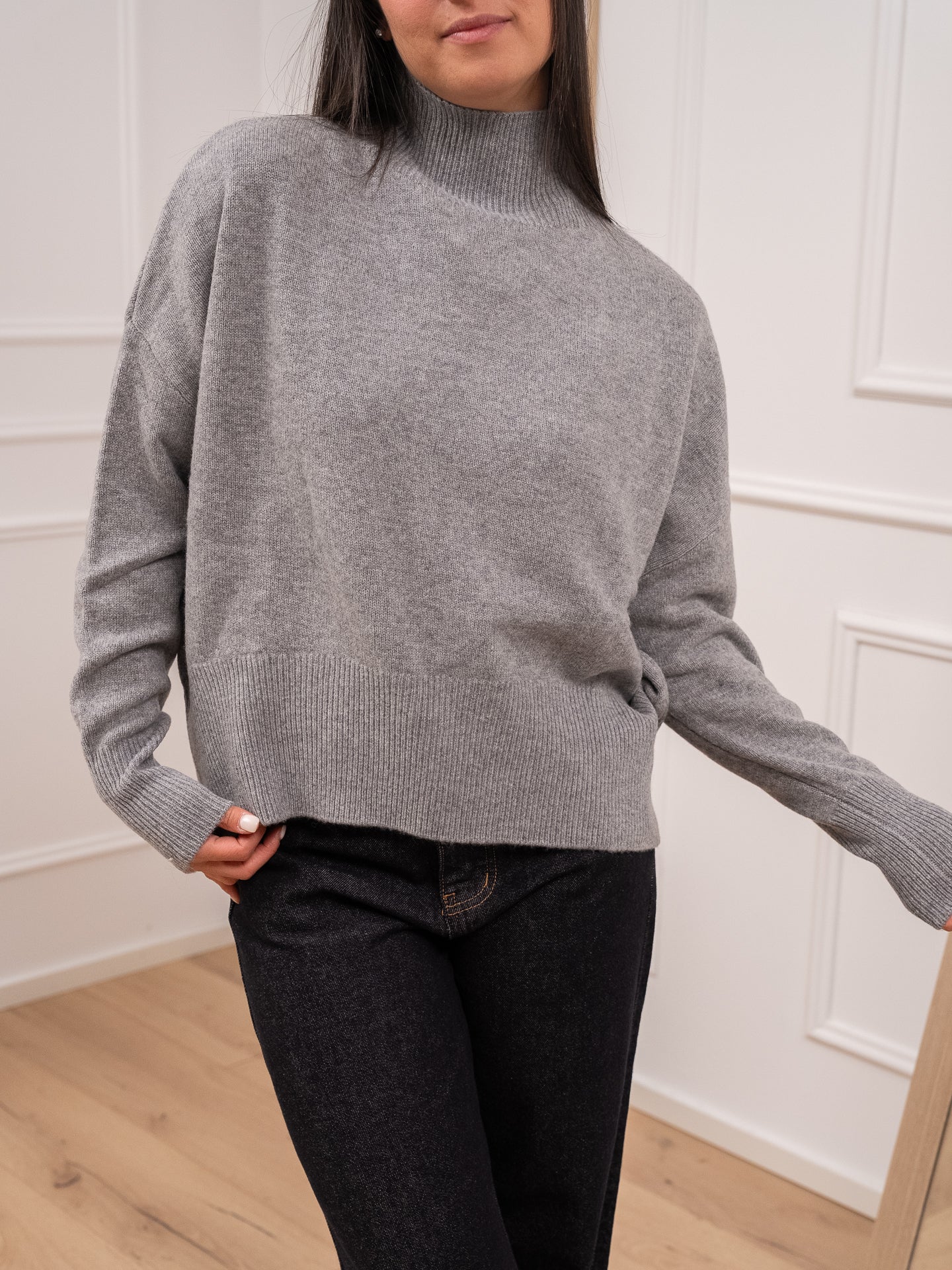 Maglia dolcevita grigia in 100% lana - Tensione In