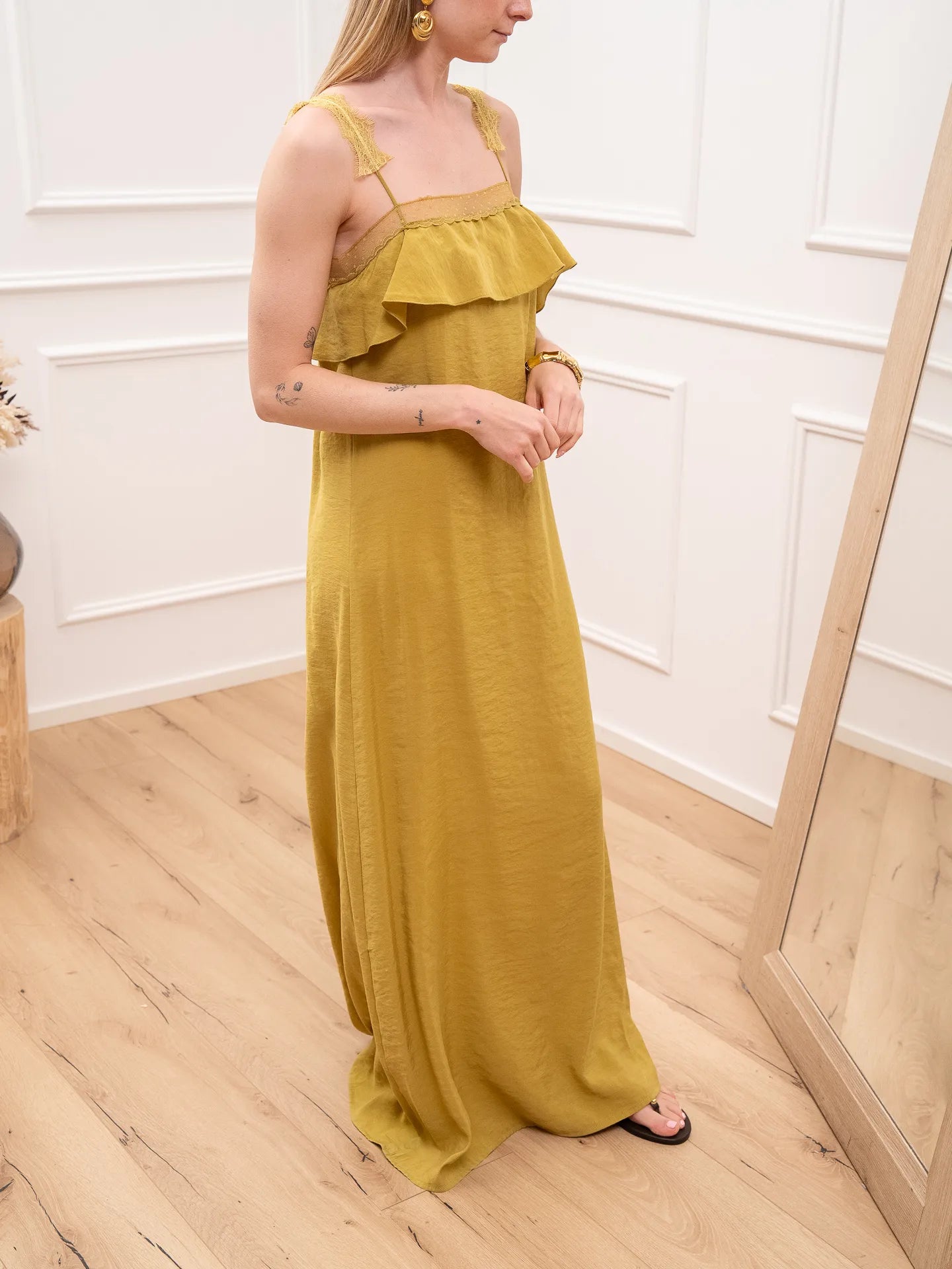 Vestito in modal senape spalline con pizzo - SoAllure