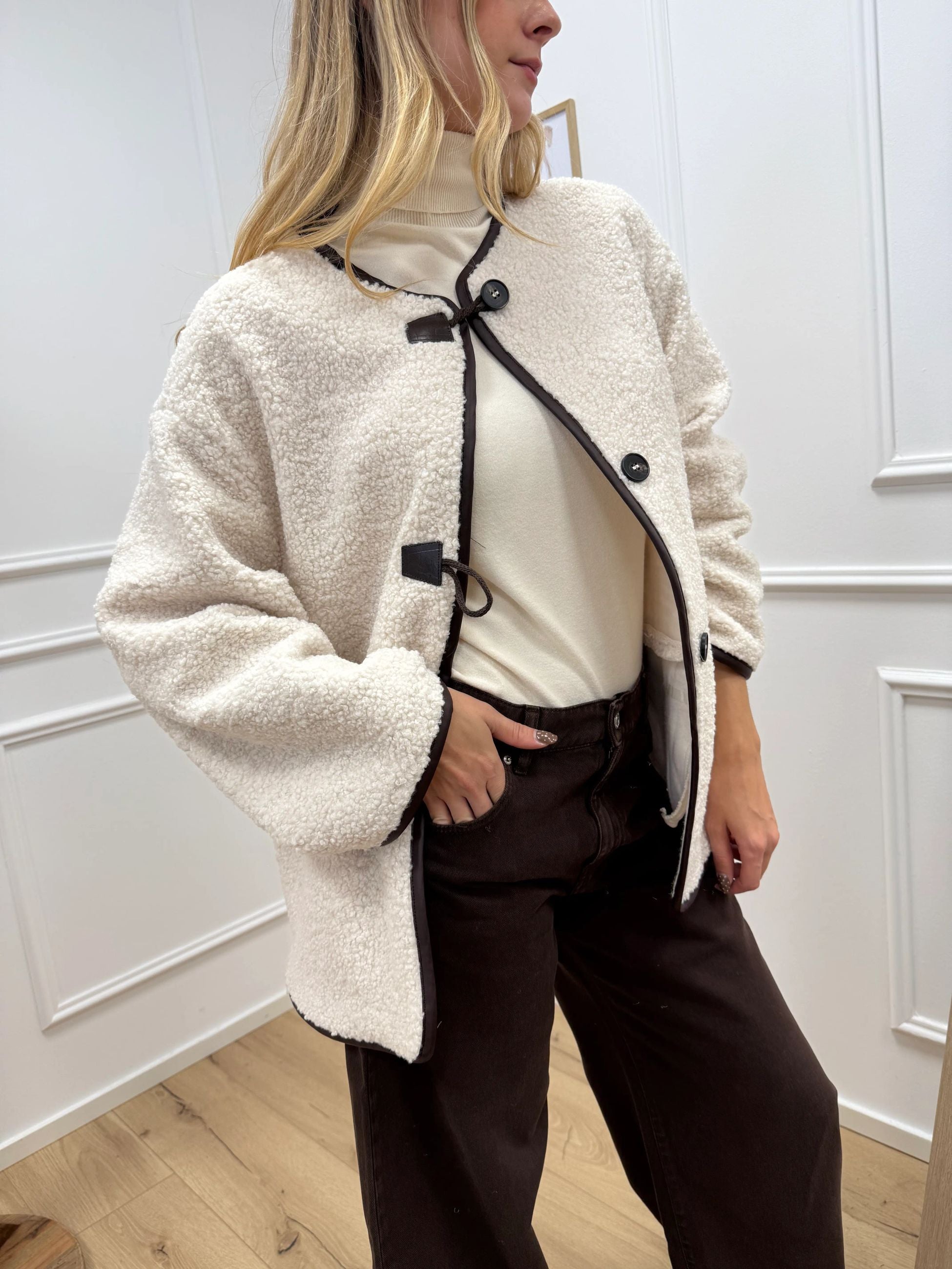 Montone burro con alamari - Vicolo