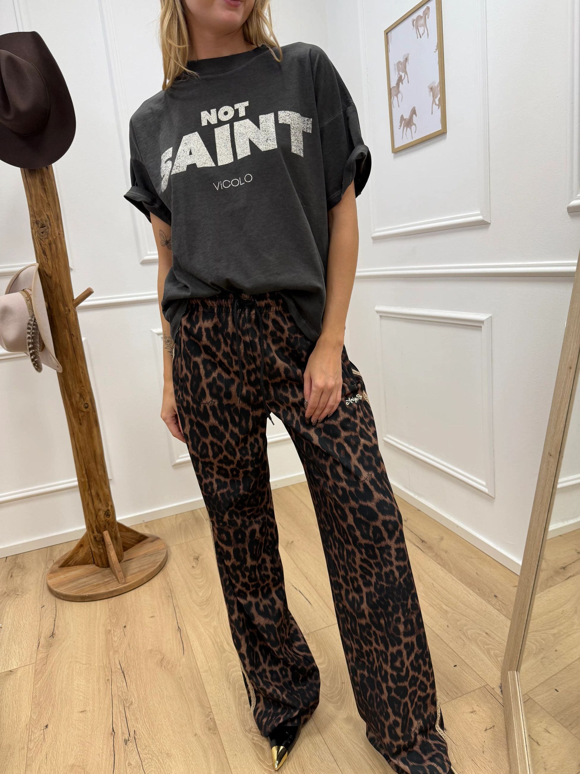 T shirt grigia slavata "Not Saint" - Vicolo