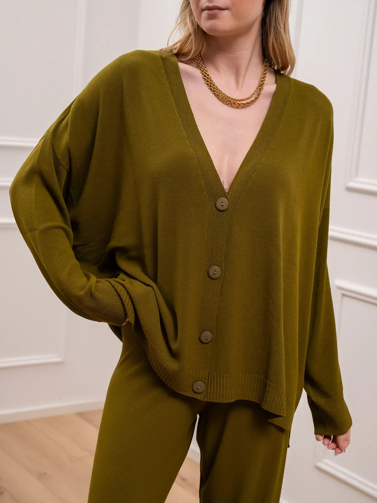 Cardigan morbido olio con bottoni - Kontatto