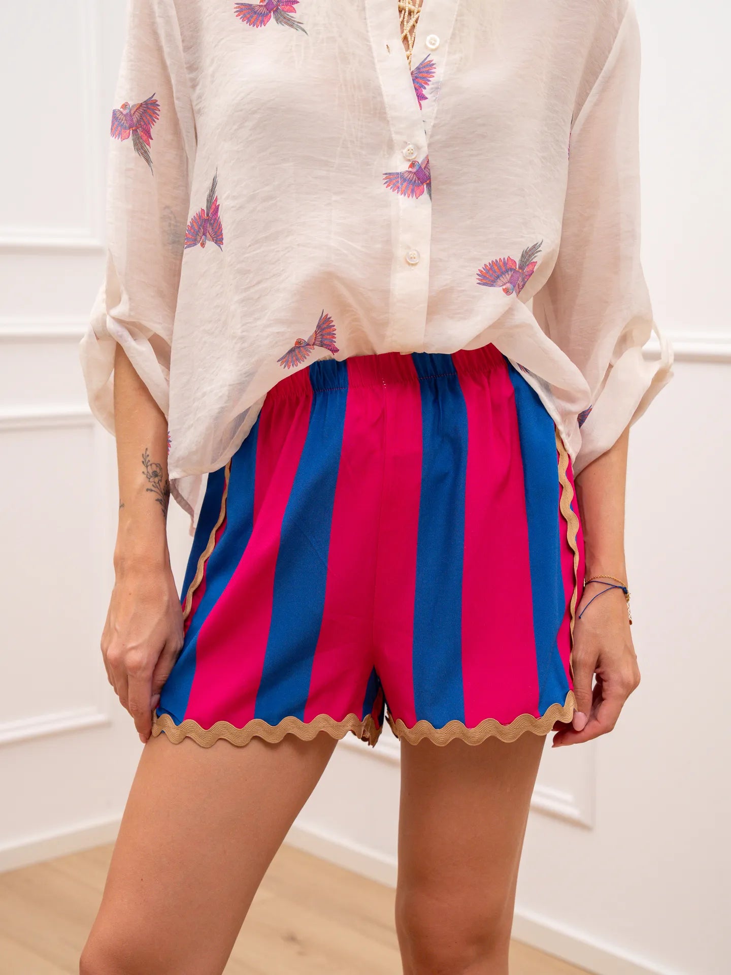 Shorts riga celeste, fucsia bordi ondulati sabbia - HaveOne