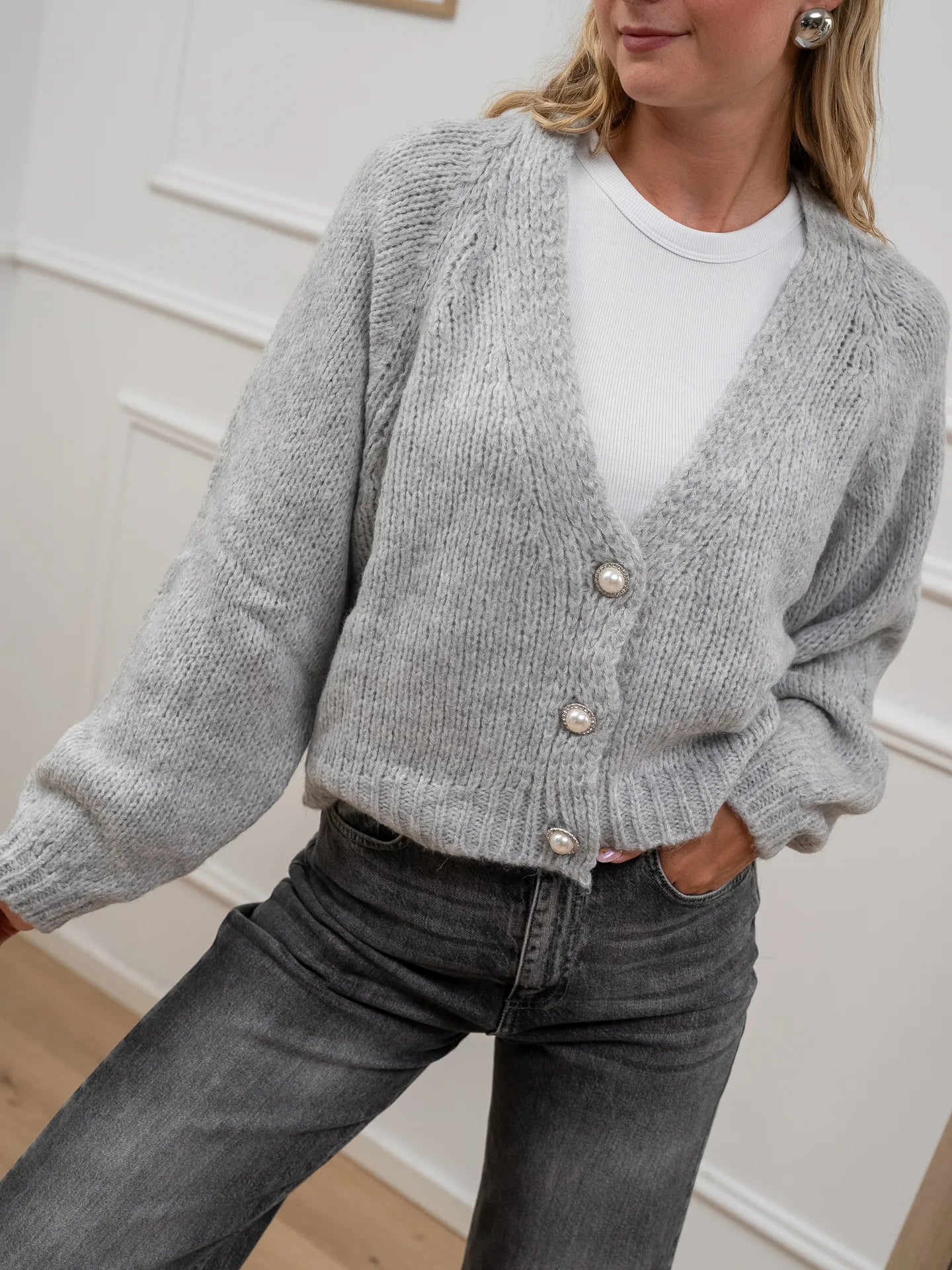 Cardigan perla tre bottoni gioiello - HaveOne