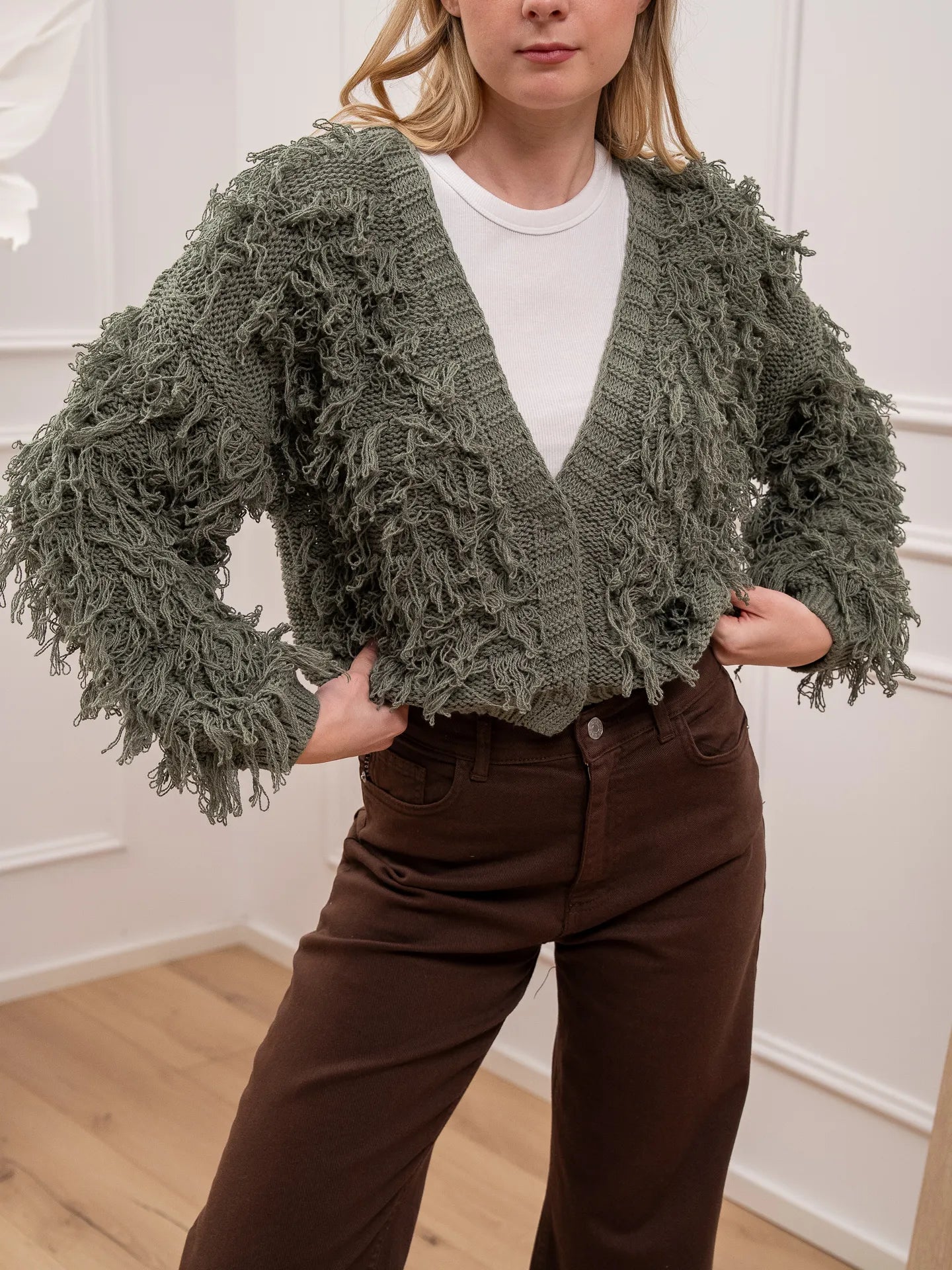 Cardigan frangette kaki con bottoni - HaveOne