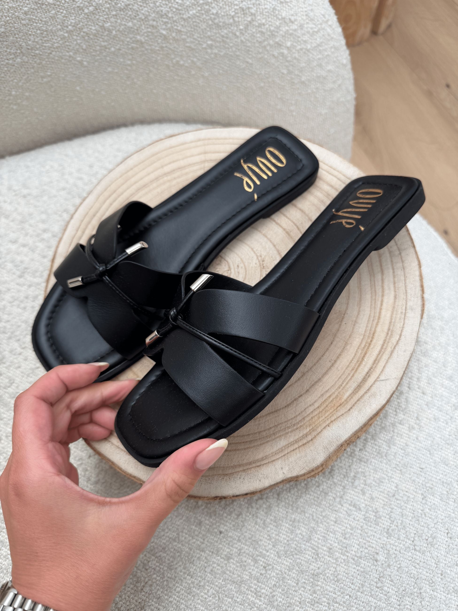 Ciabatta Bali pelle nera - Ovyè