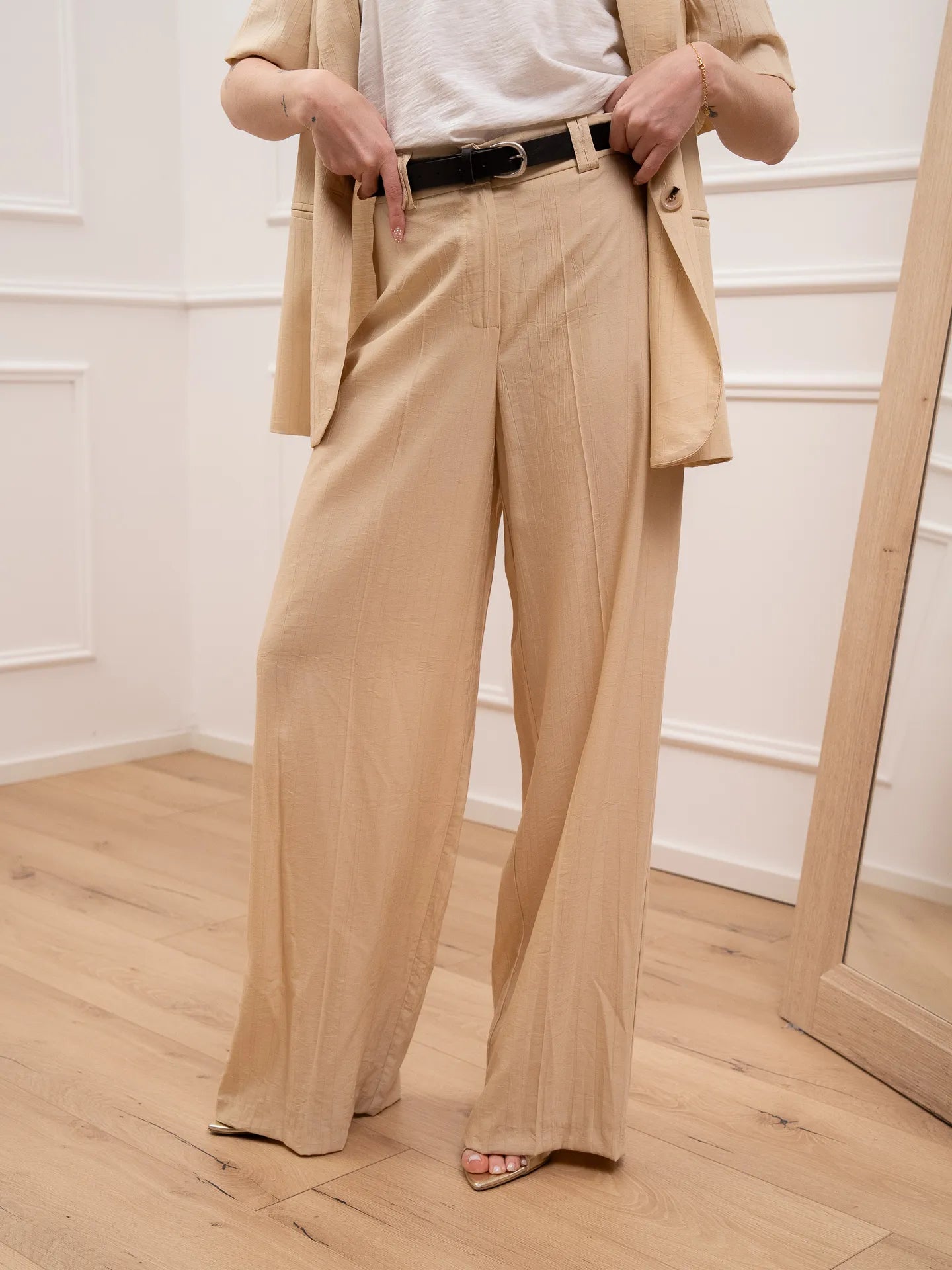 Pantaloni in viscosa stropicciata naturale con cintura - HaveOne