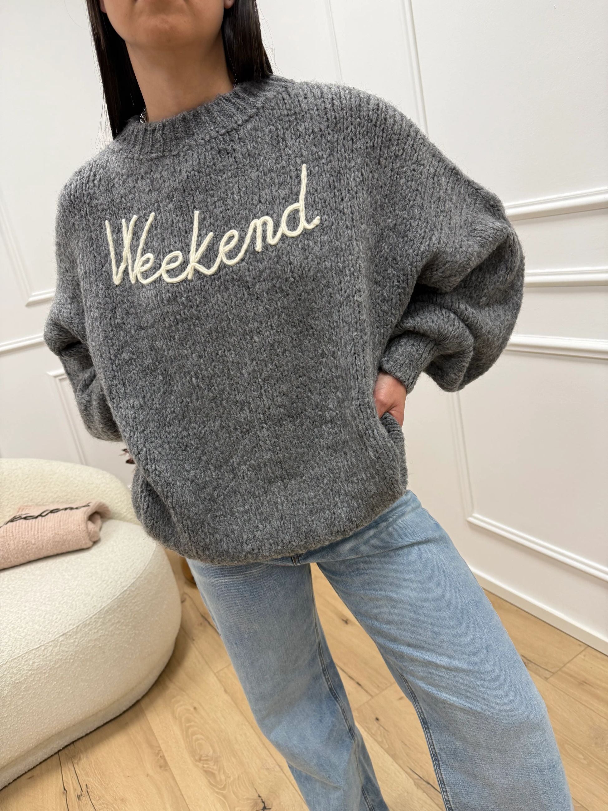 Maglia grigia ricamo "Weekend" - You Decide