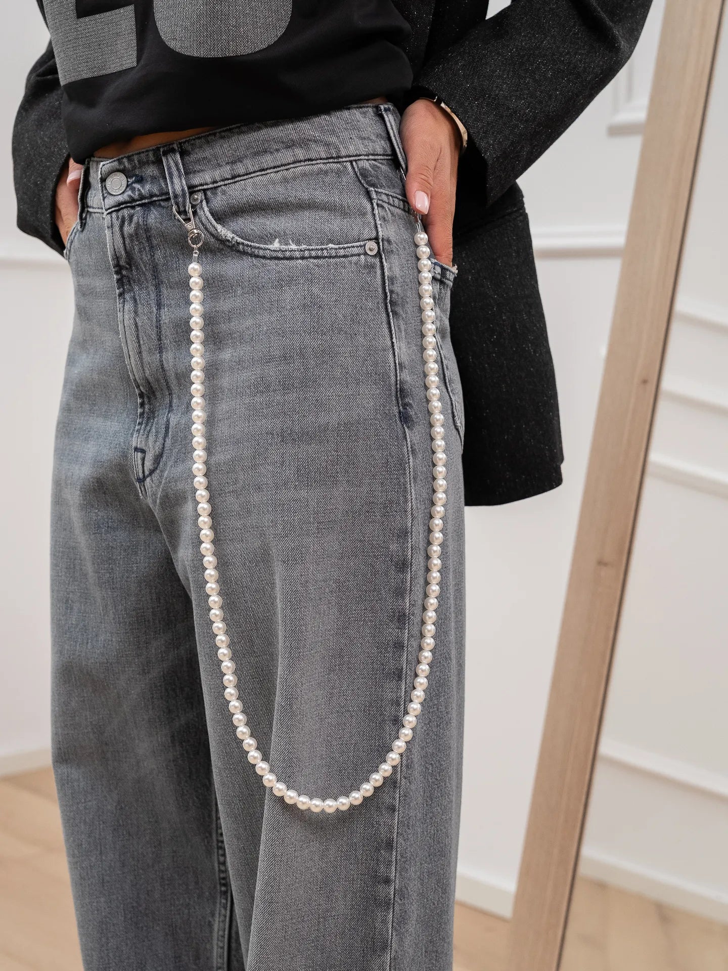 Jeans Laila denim grigio con catena perle - Vicolo