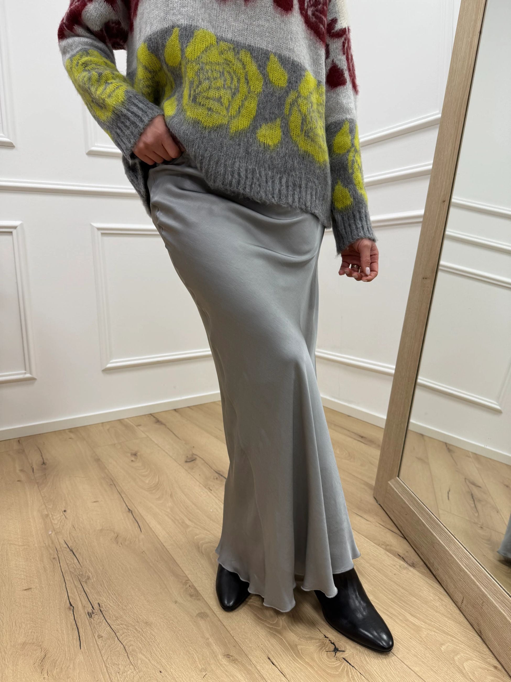 Gonna slim luna svasata sul fondo - HaveOne