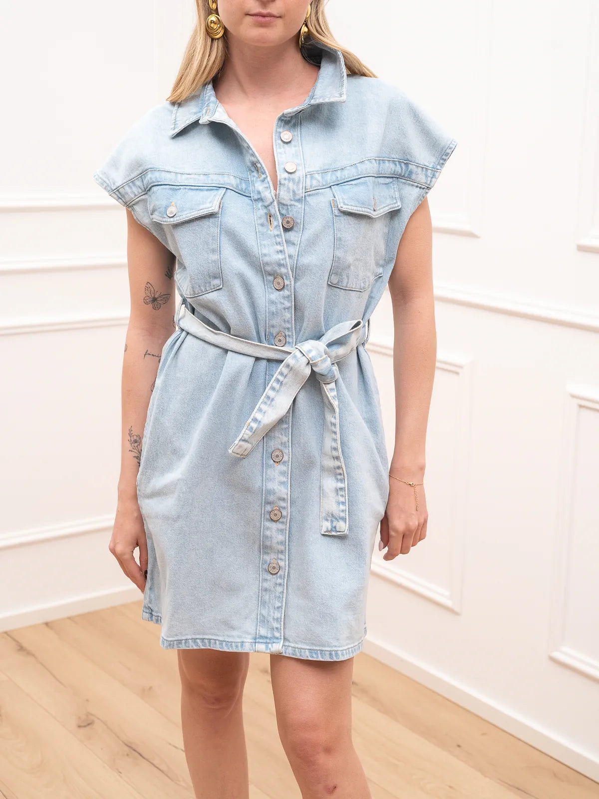 Vestito chemisier in denim chiaro con fusciacca - Vicolo