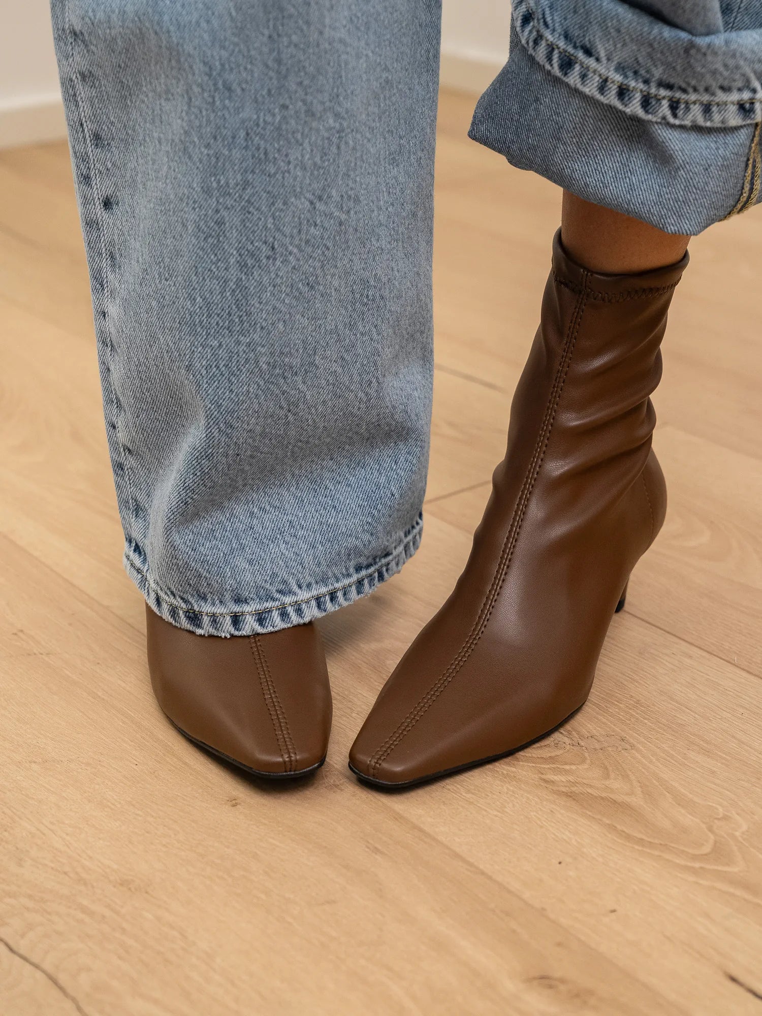 Stivaletto calzino nutella tacco 5 - Divine Follie