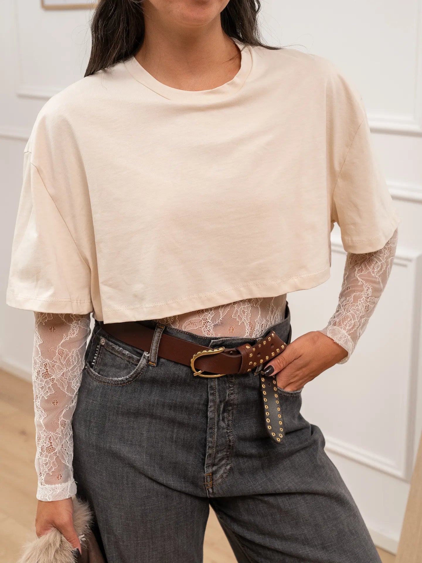 T shirt crop burro con body in pizzo - HaveOne