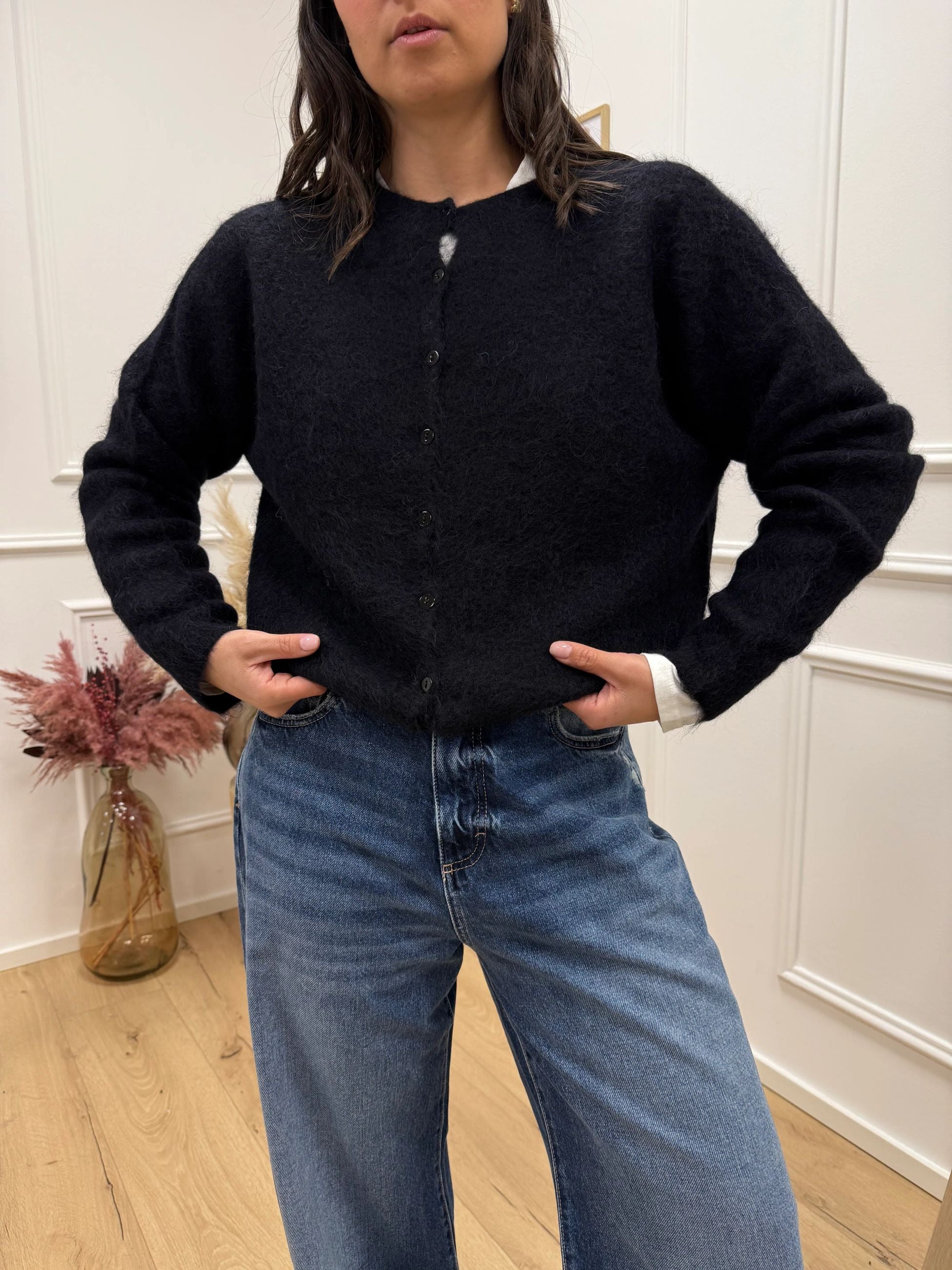 Cardigan soffice nero in alpaca - Kontatto