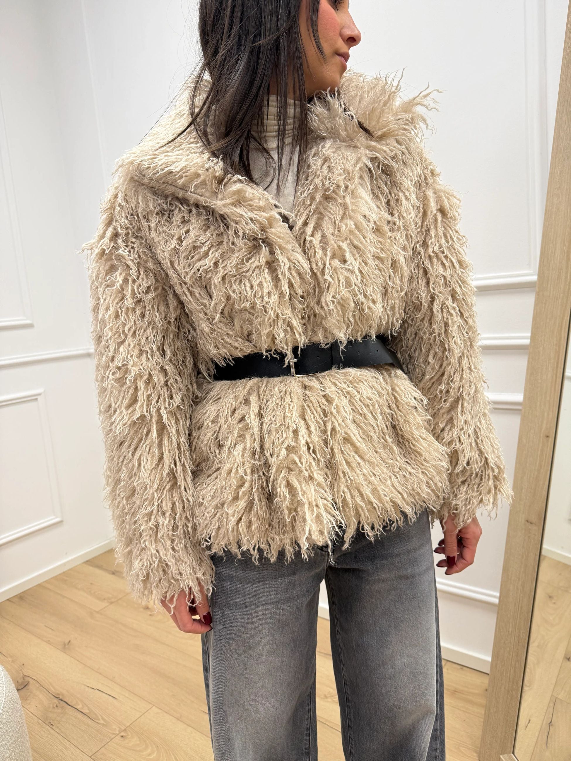 Pelliccia mongolia panna con cinta - Vicolo