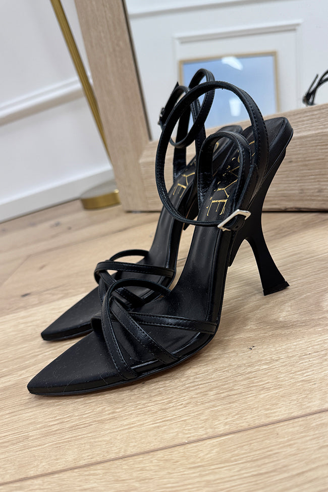 Sandali a punta neri con fascette - Ovyè