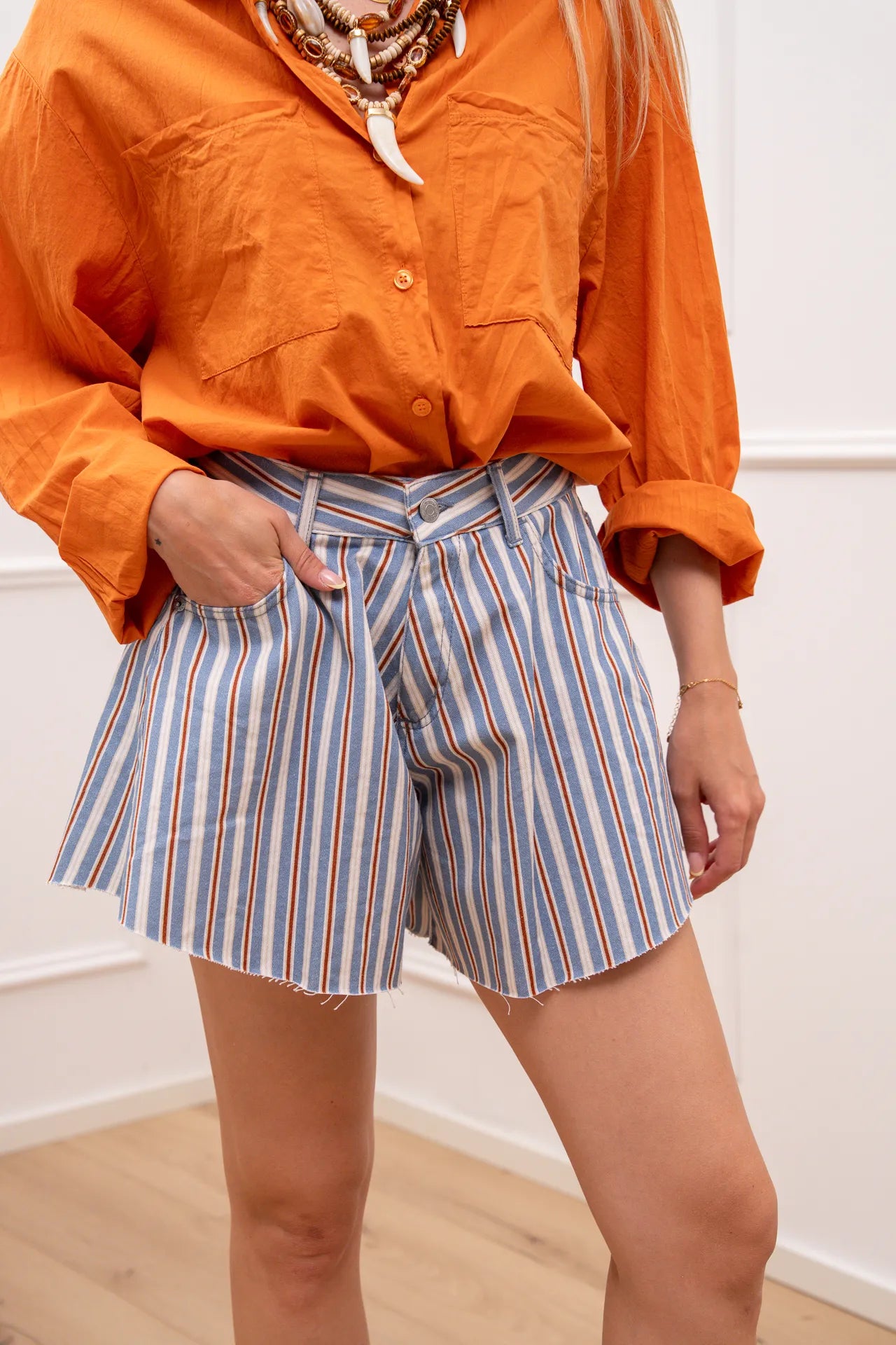 Shorts farfalla rigati celeste, panna e bruciato - HaveOne