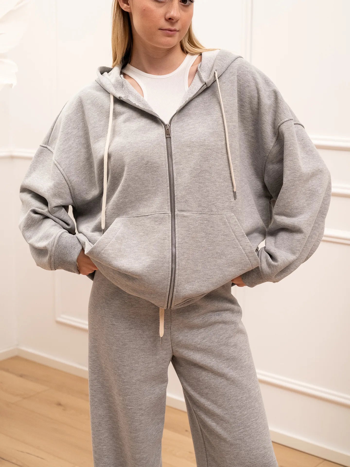Felpa grigia con zip e cappuccio - Vicolo
