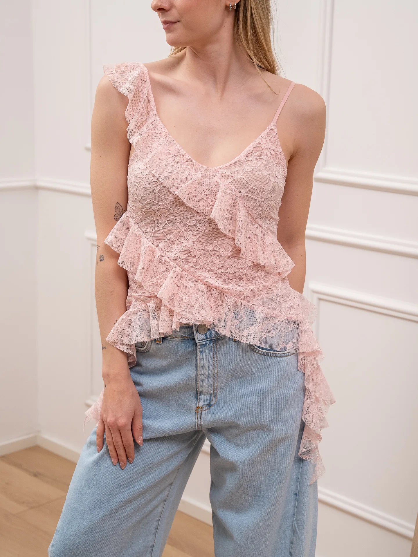 Top in pizzo rosa con rouches - HaveOne