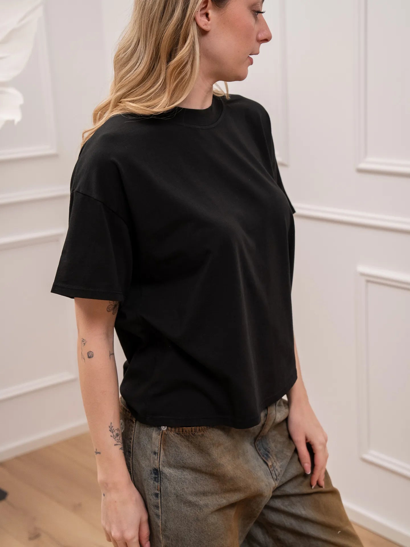 T shirt a scatoletta nera mezza manica - HaveOne