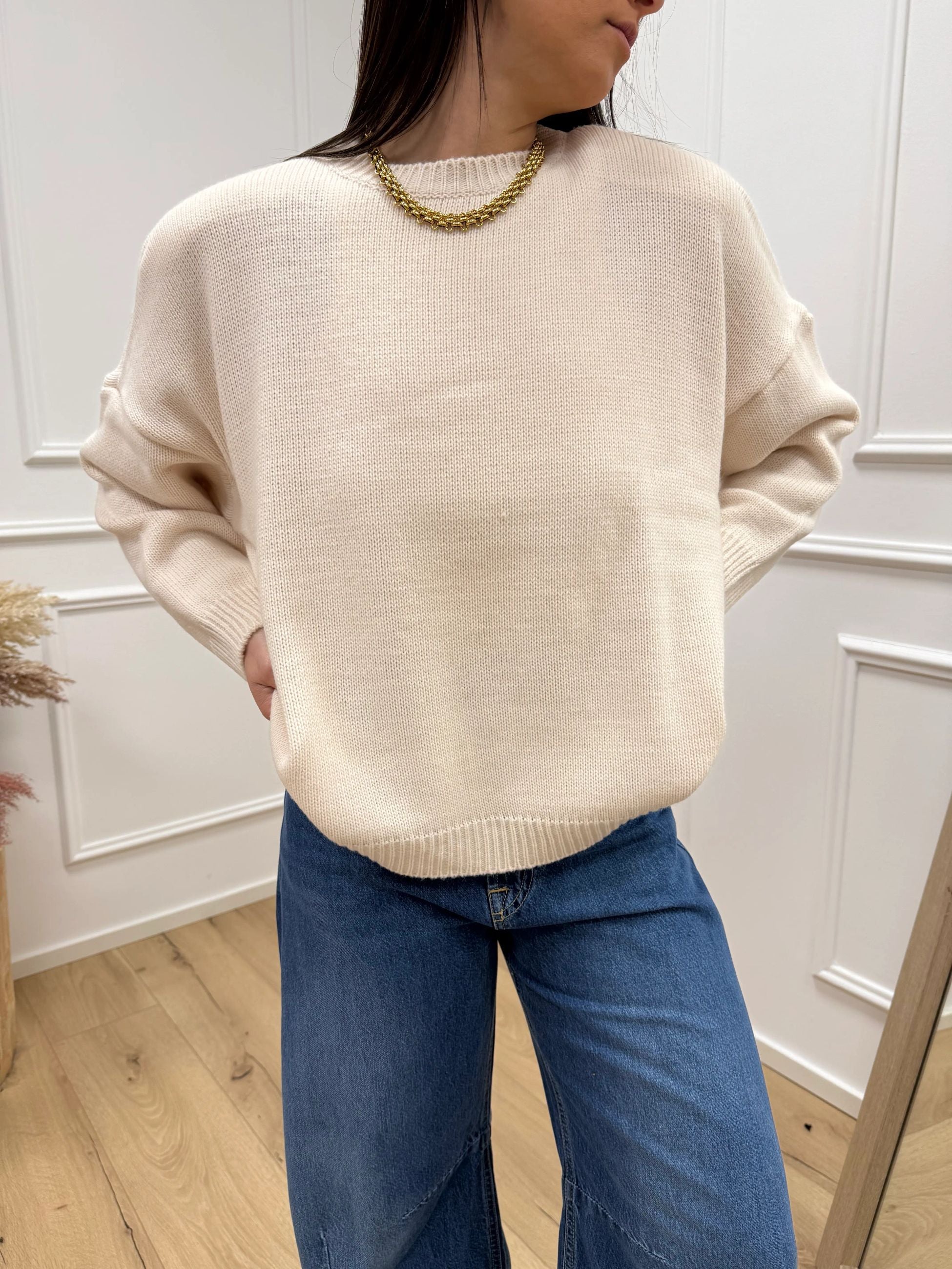 Maglia oversize vaniglia con spalline imbottite - HaveOne