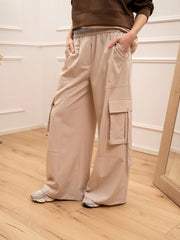 Pantaloni cargo beige dettaglio boxer celeste - Tensione In