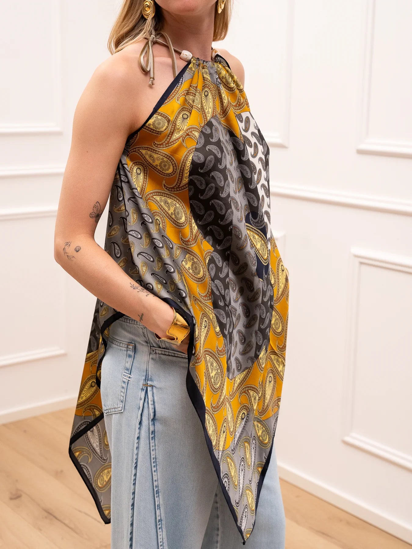 Top foulard fantasia blu e tabacco con perline - Vicolo