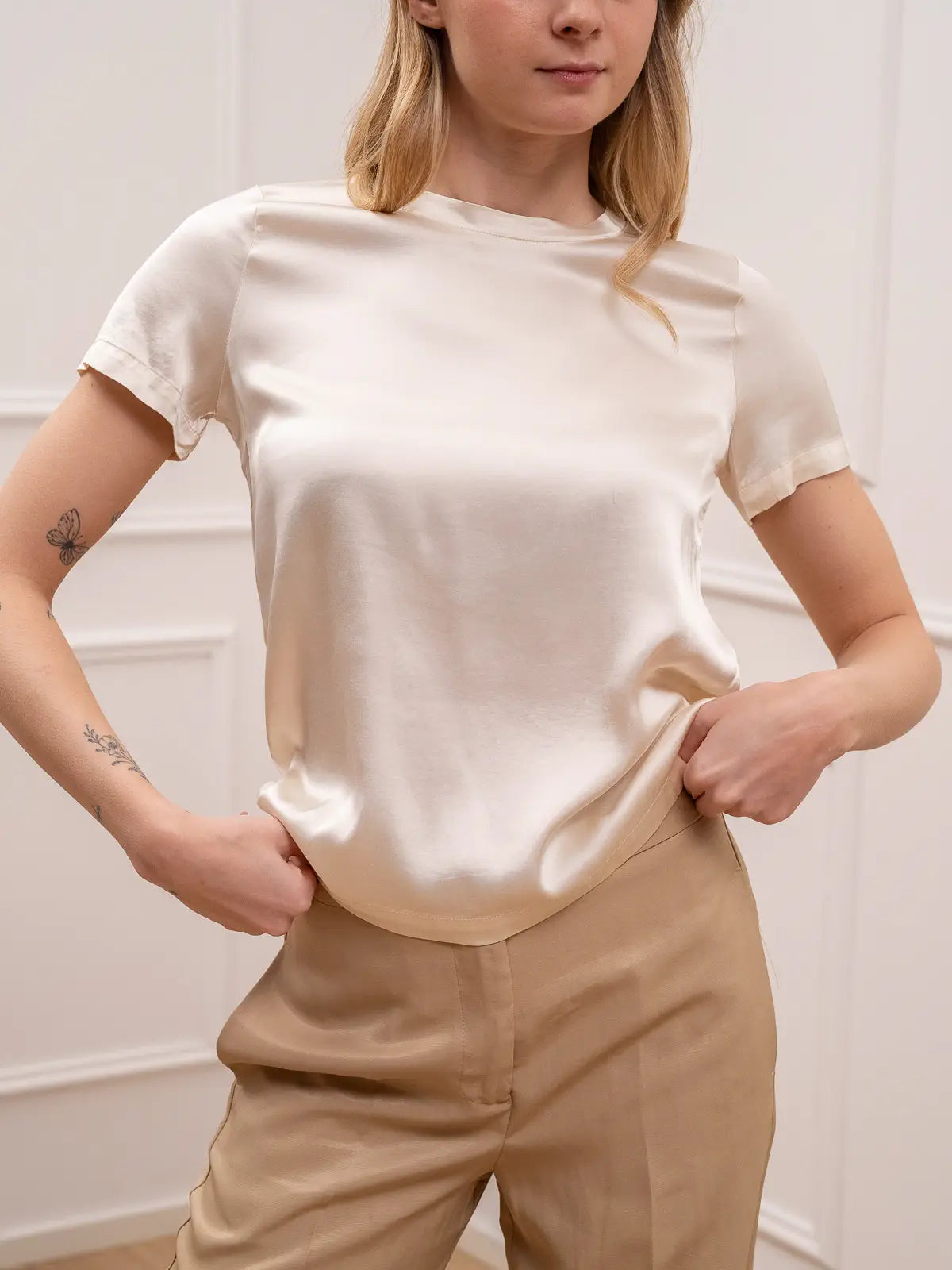 Blusa mezza manica in raso burro - HaveOne