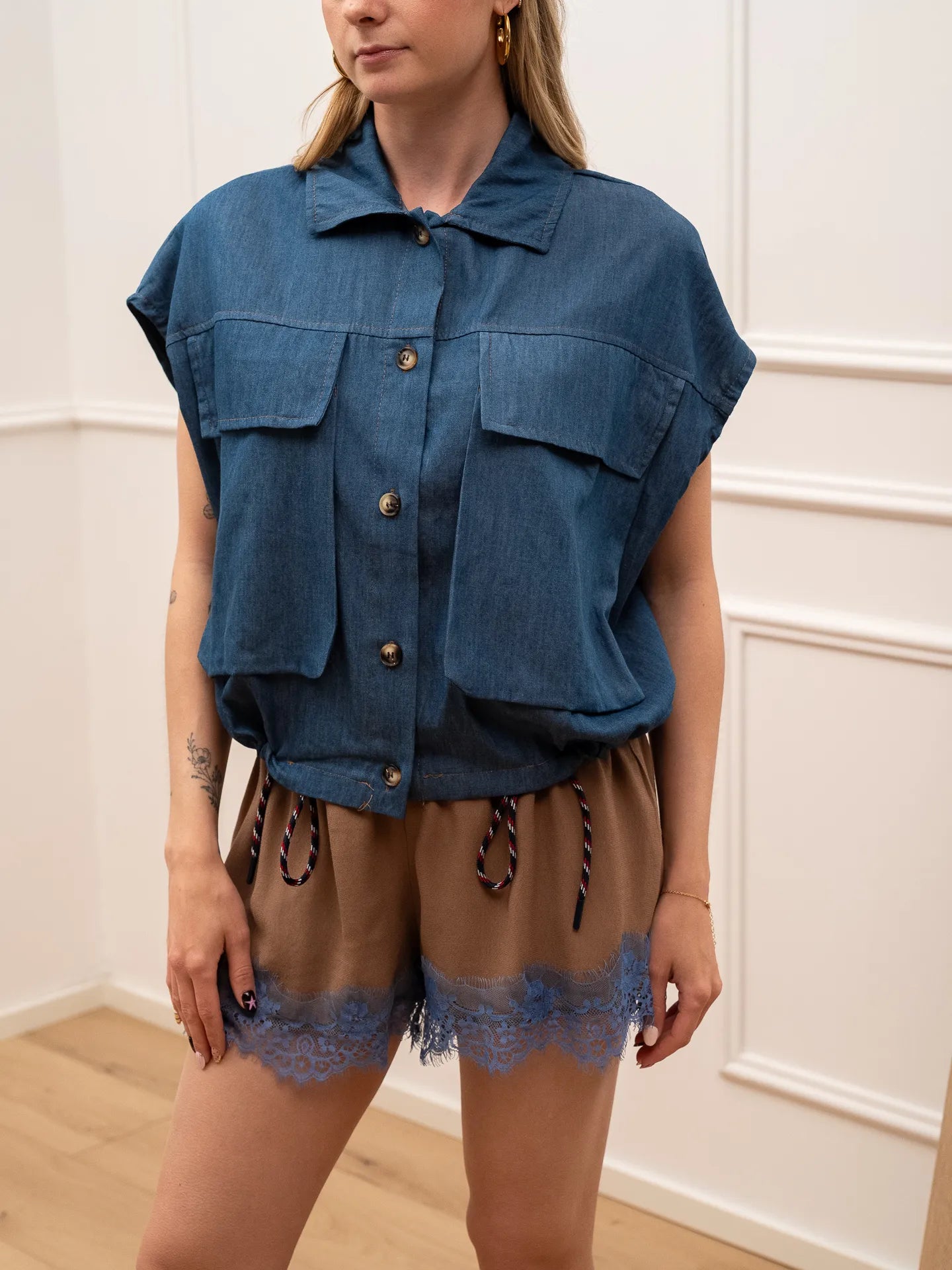 Camicia smanicata in denim con coulisse - Vicolo
